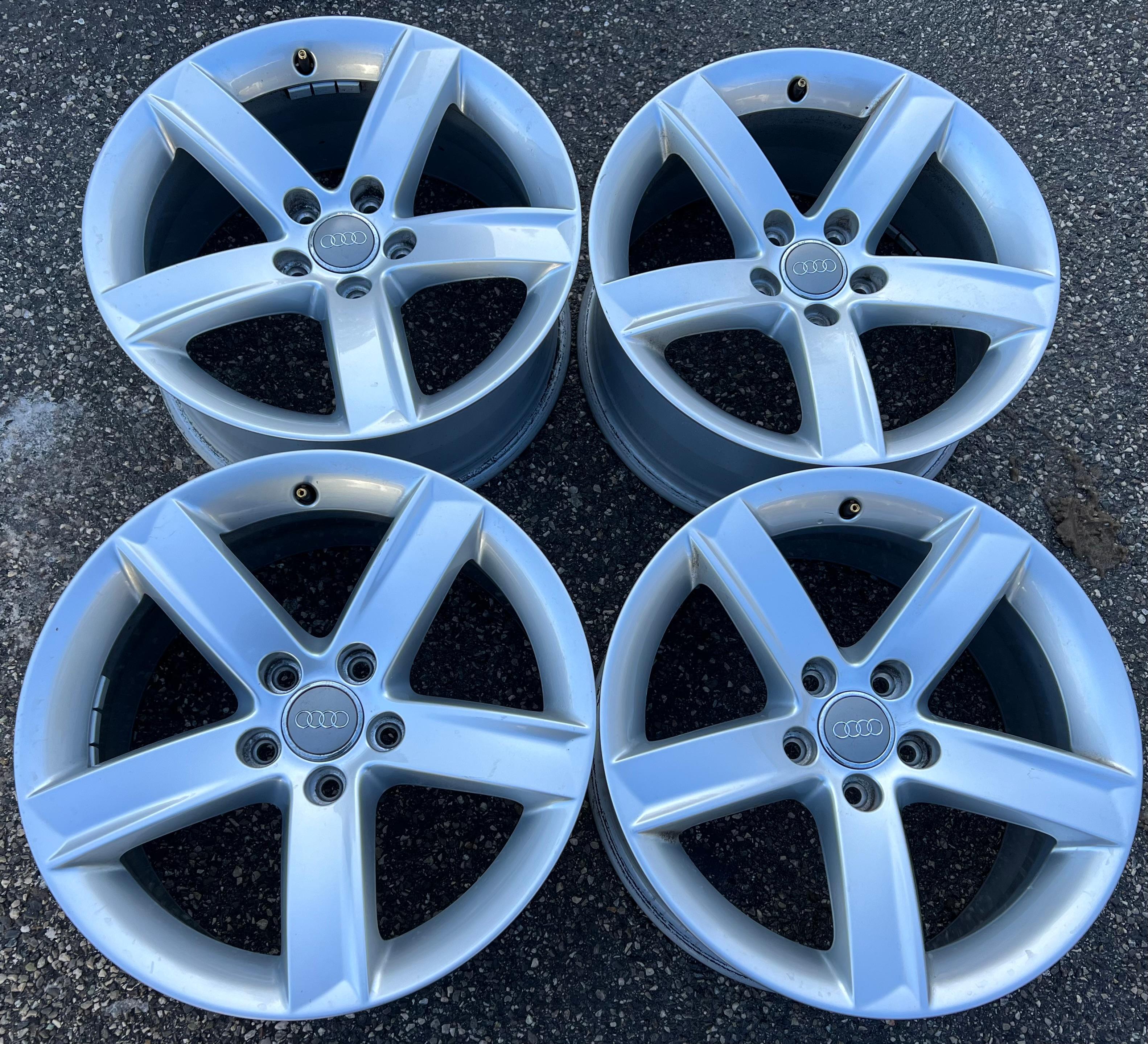 4 CERCHI ORIGINALI IN ALLUMINIO DA 17" AUDI A5 8T 8T0071497 CONSEGNA GRATUITA