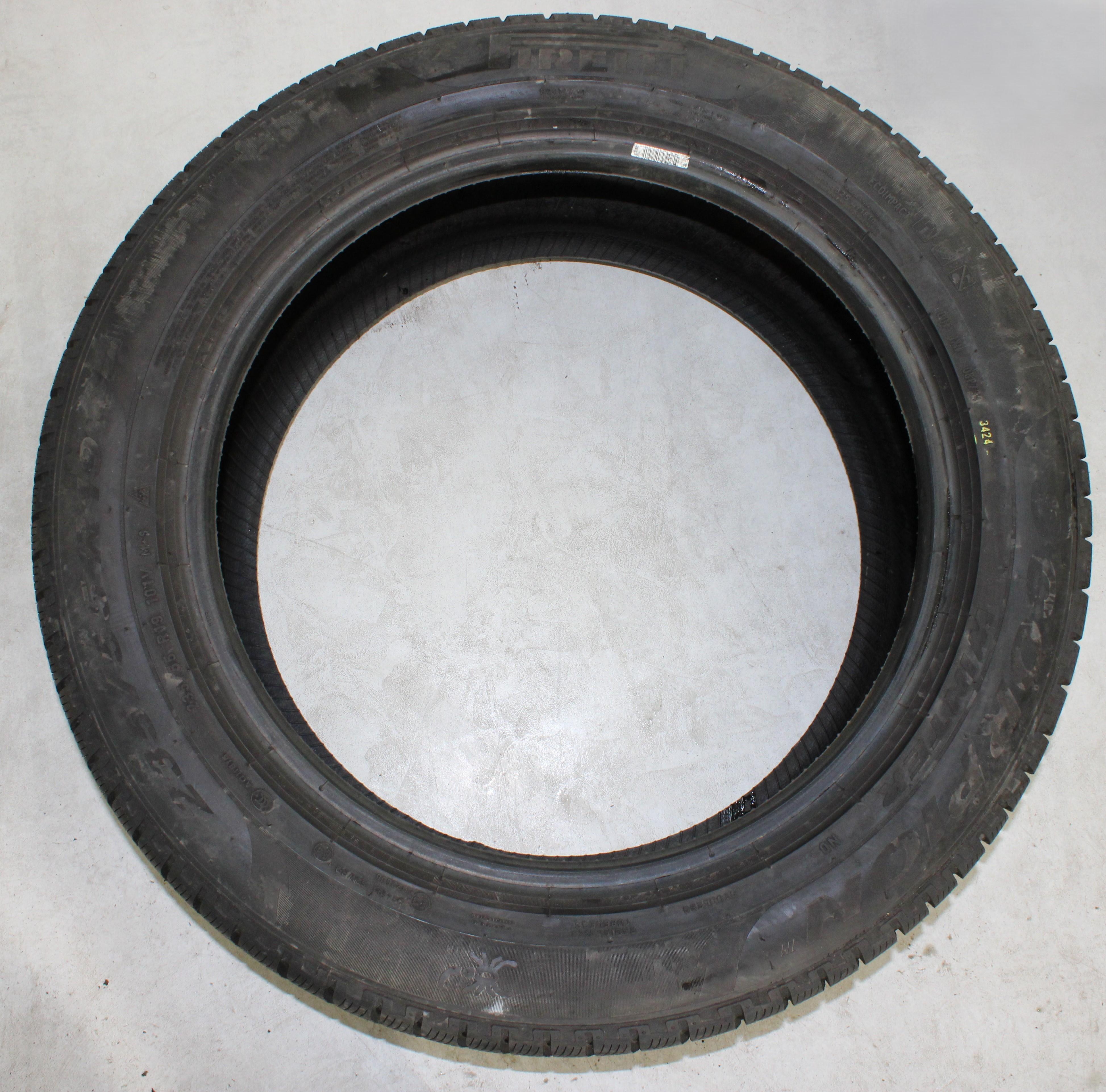 1 x 235/55R19 101V pneumatico invernale Pirelli Scorpion Winter N0 7mm 2024