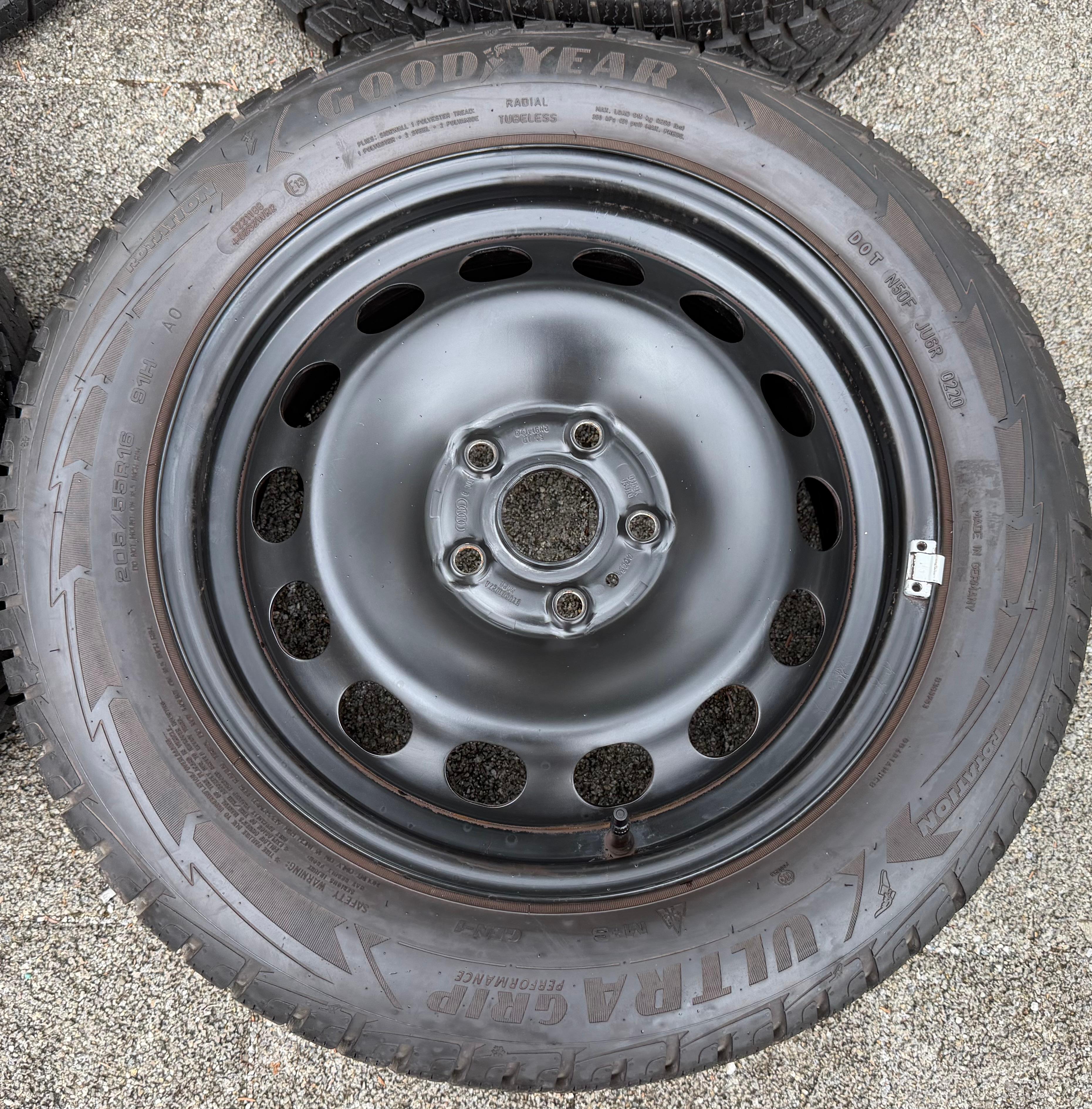 4 ruedas de invierno Audi A3 8V Sportback Cabrio 205/55R16 91H Goodyear 8V0601027A 2020