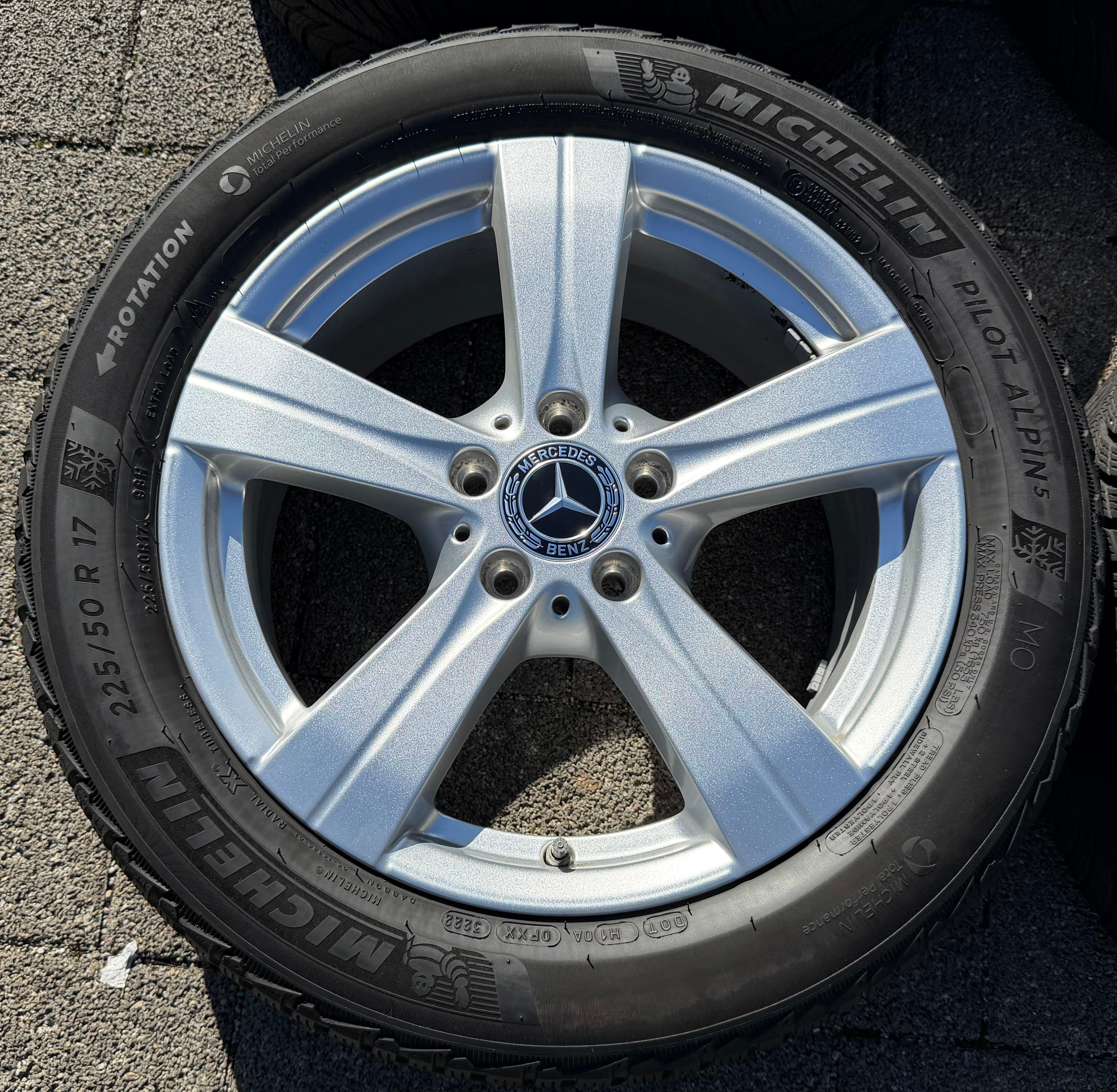 4 Original 17" Alu Winterräder Mercedes C-Klasse W206 Hybrid RDKS Michelin