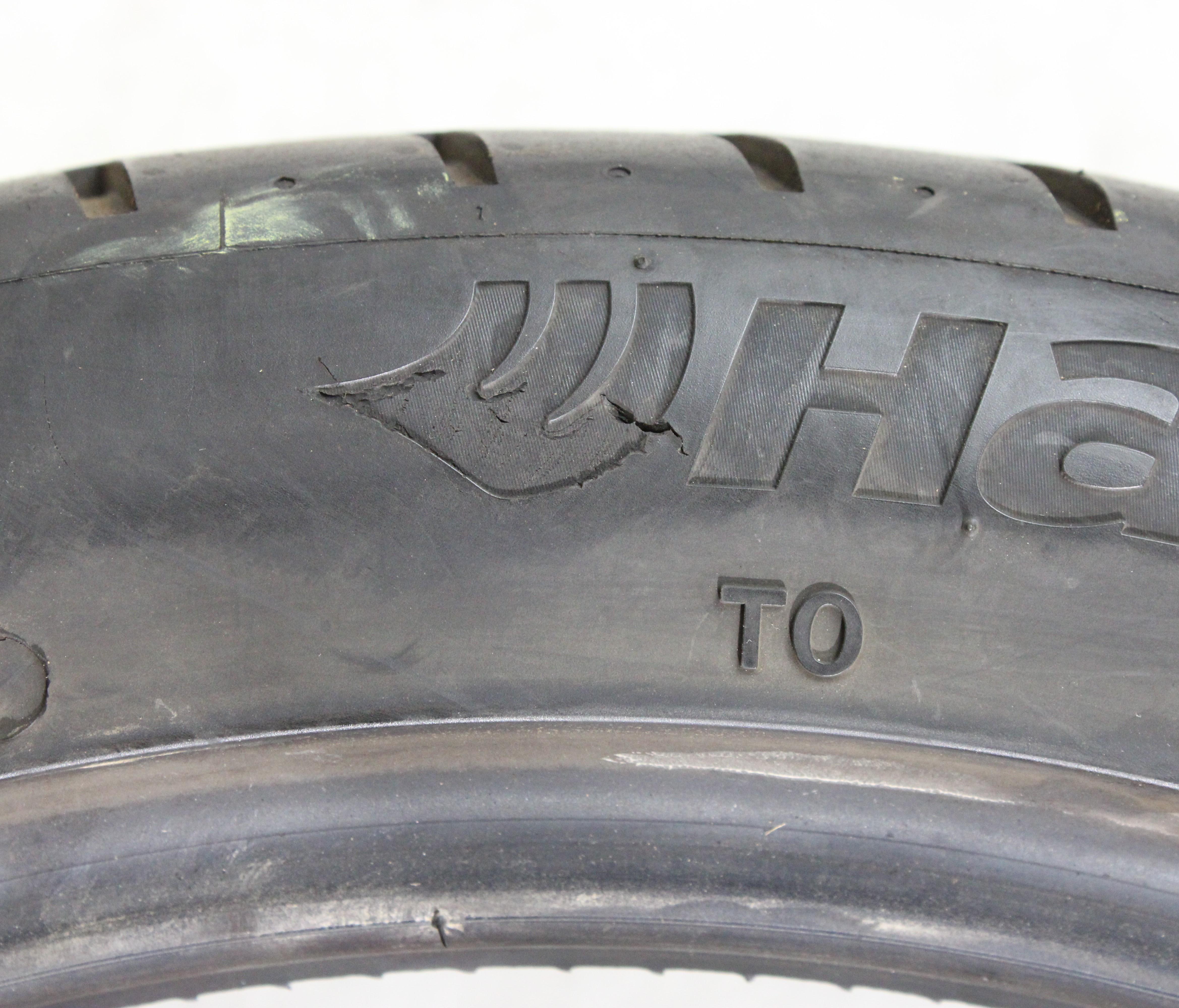 4 x 235/40R19 96W Sommerreifen Hankook Ventus S1 Evo 3 TO 2x5mm/2x5,5-6mm 2021 Silent