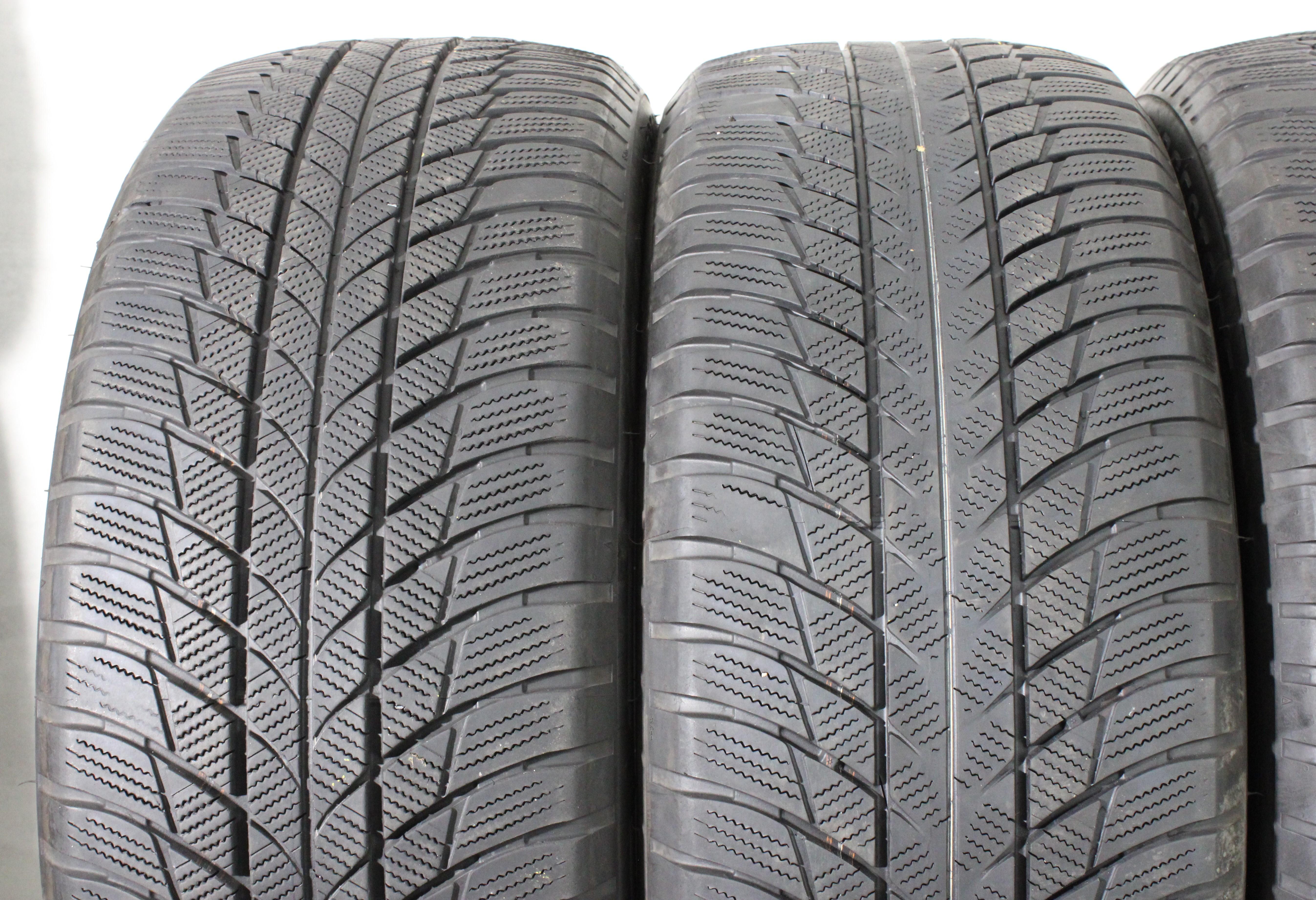 4 x 245/50R19 105V pneus hiver Bridgestone Blizzak LM001 * Runflat 2x5-5,5mm/2x6,5-7mm 2019 XL