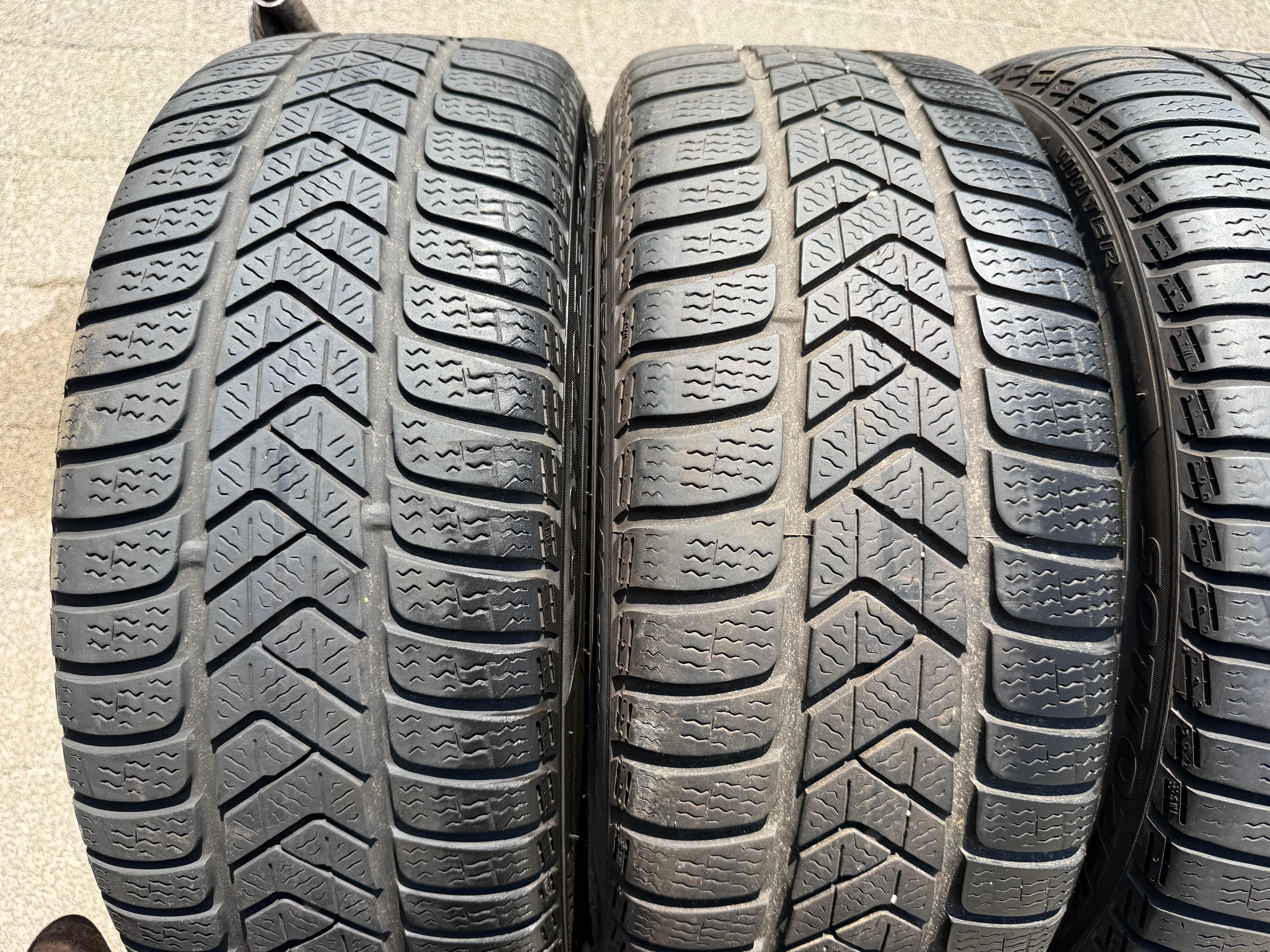 4 Original 18" Alu Winterräder VW Golf VII 7 AU 225/40R18 92V Salvador 5G0601025AF