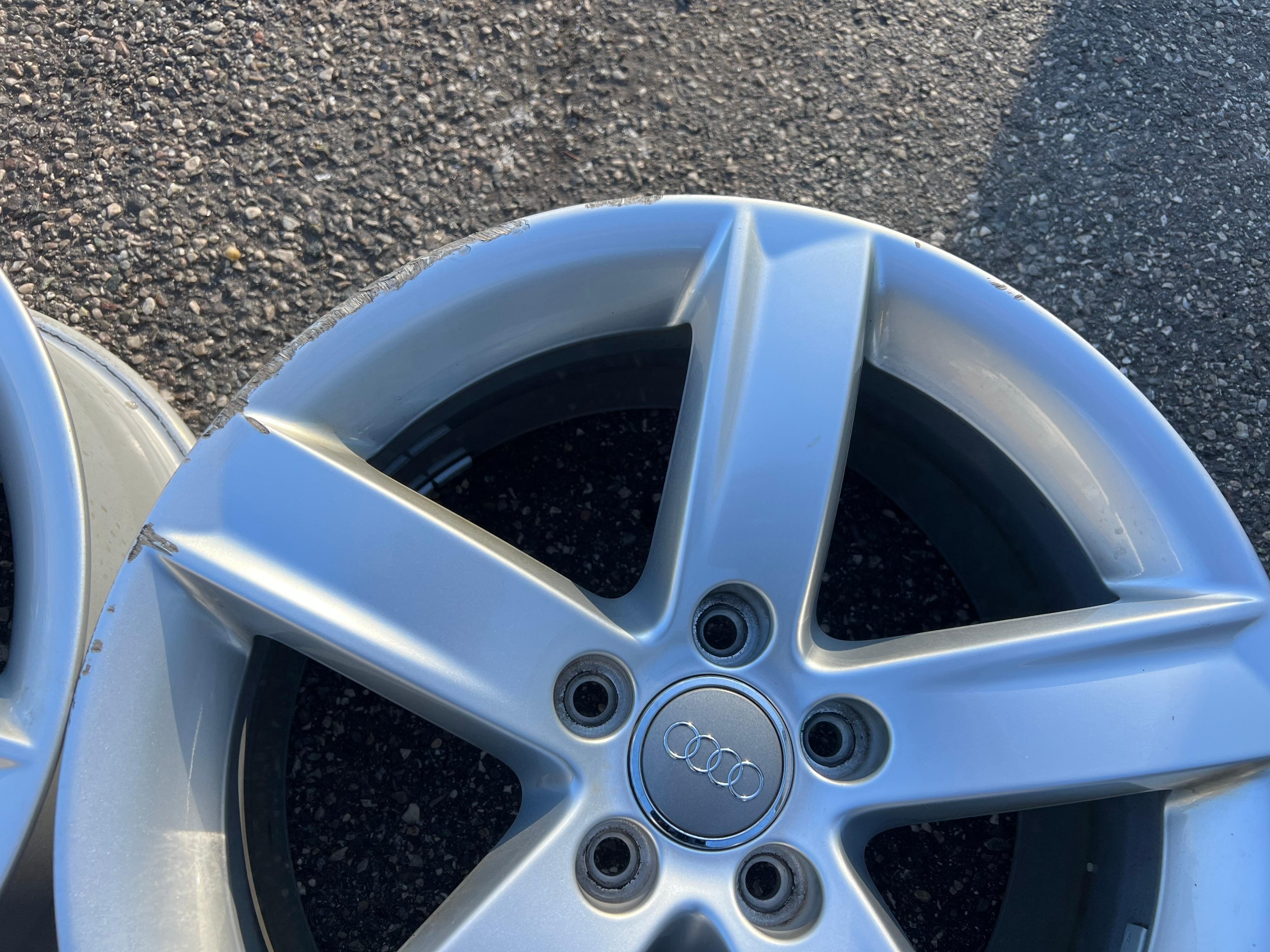 4 CERCHI ORIGINALI IN ALLUMINIO DA 17" AUDI A5 8T 8T0071497 CONSEGNA GRATUITA