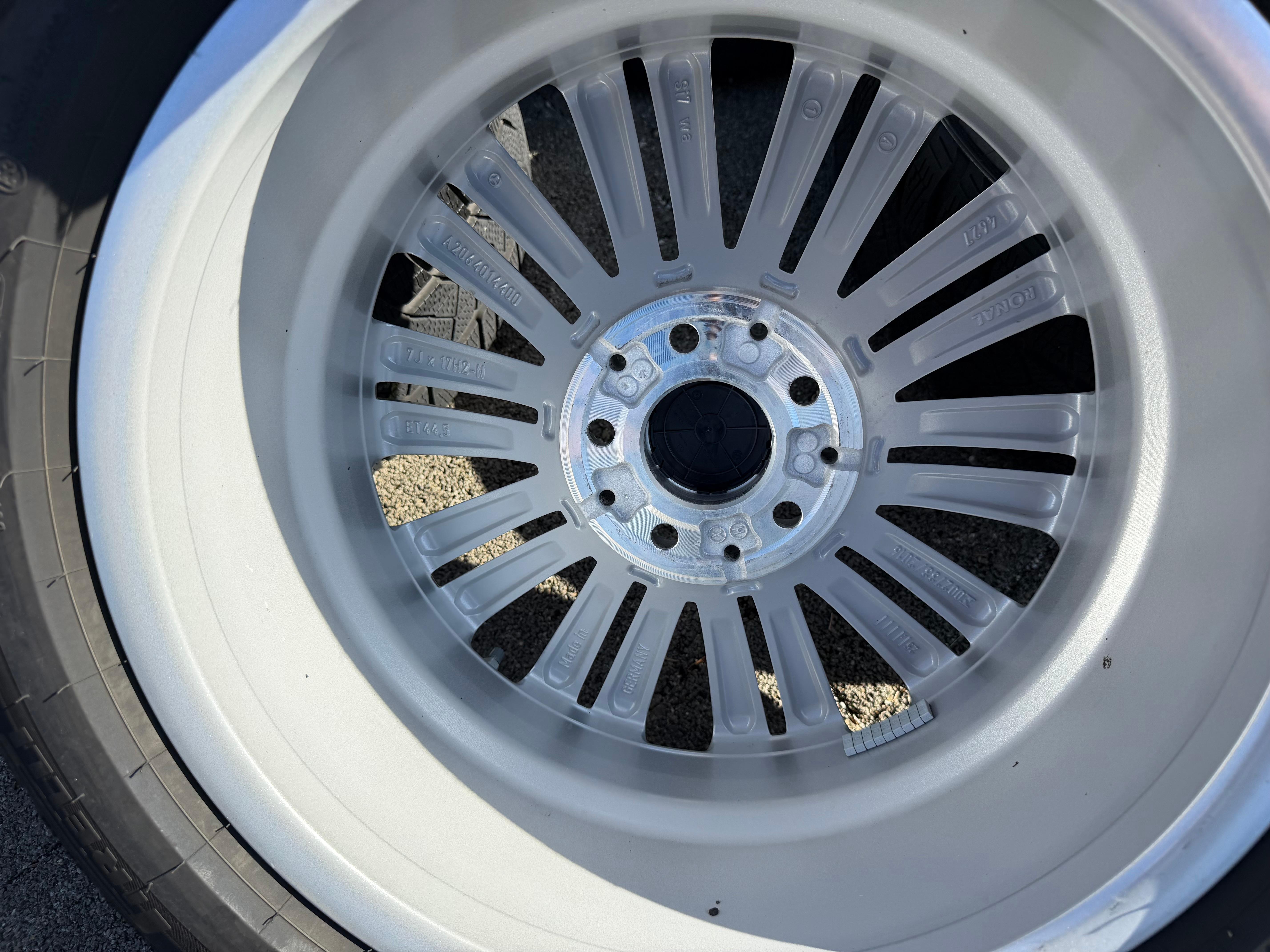 4 Original 17" Alu Winterräder Mercedes C-Klasse W206 A2064014400 2024 Pirelli