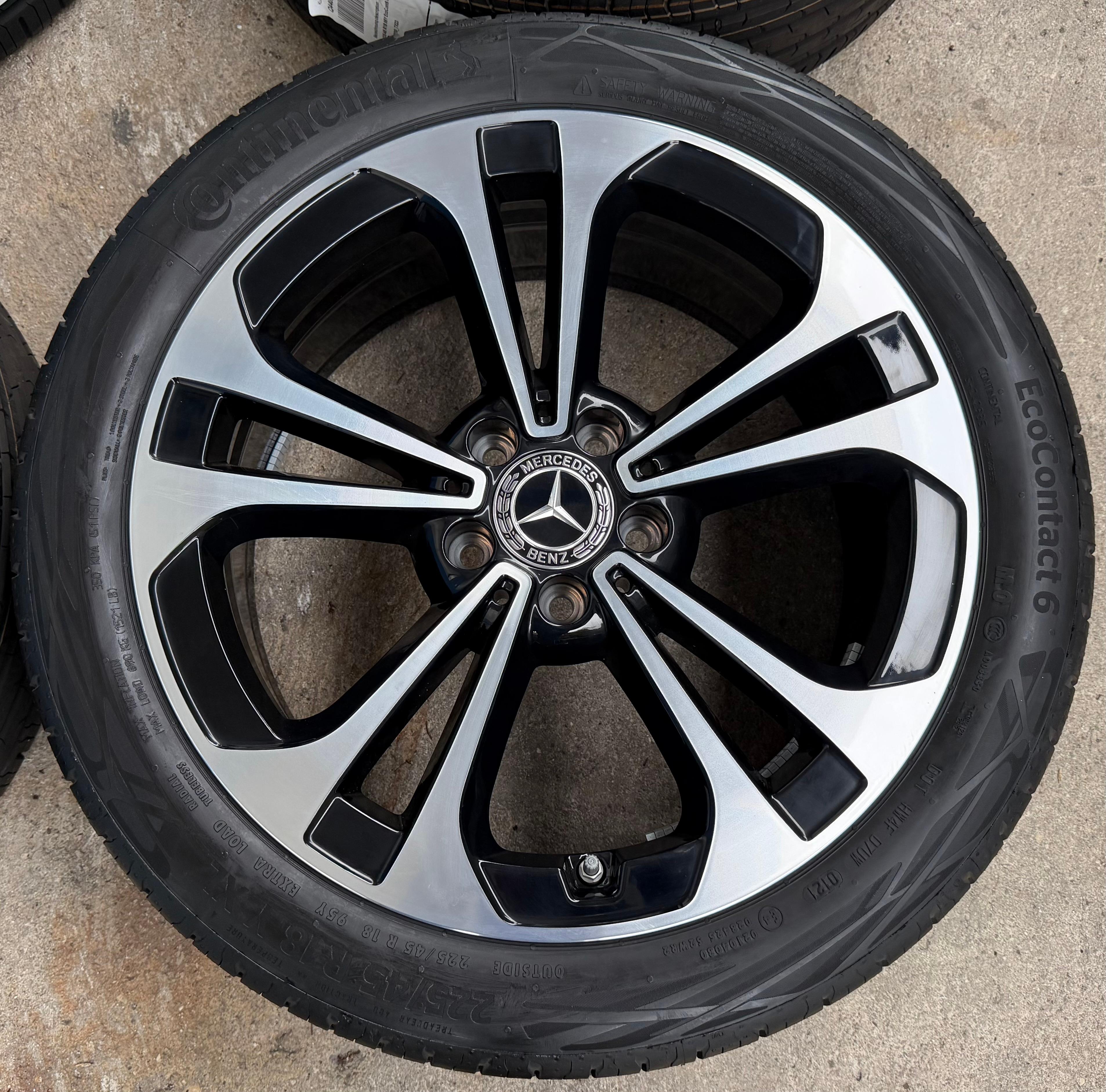 4 ruote estive complete in lega originali da 18" Mercedes Classe C W206 A2064016200 225/45R18 95Y