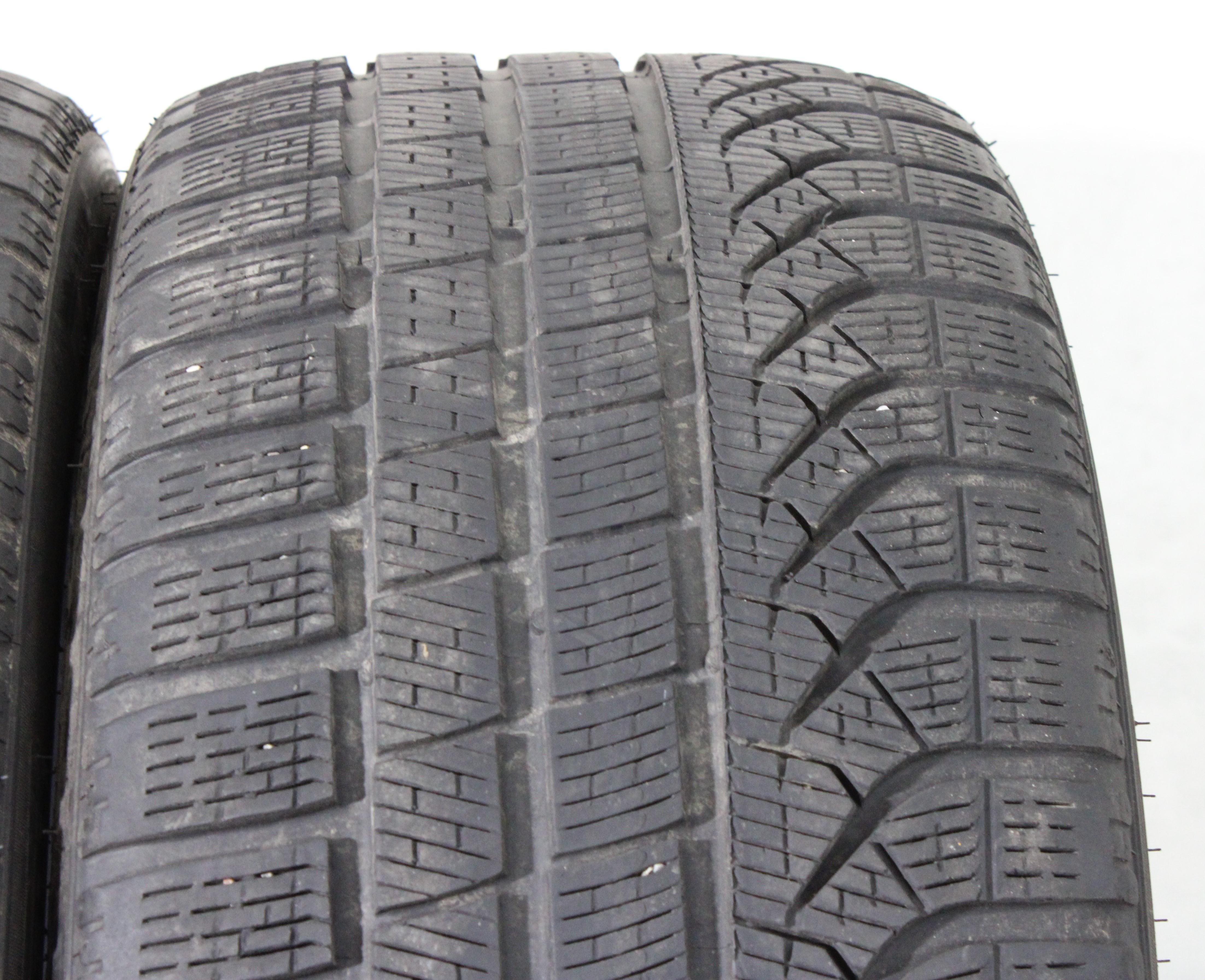 2 x 255/40R21 102H neumáticos de invierno Pirelli Pzero Winter * 5-5,5 mm 2025