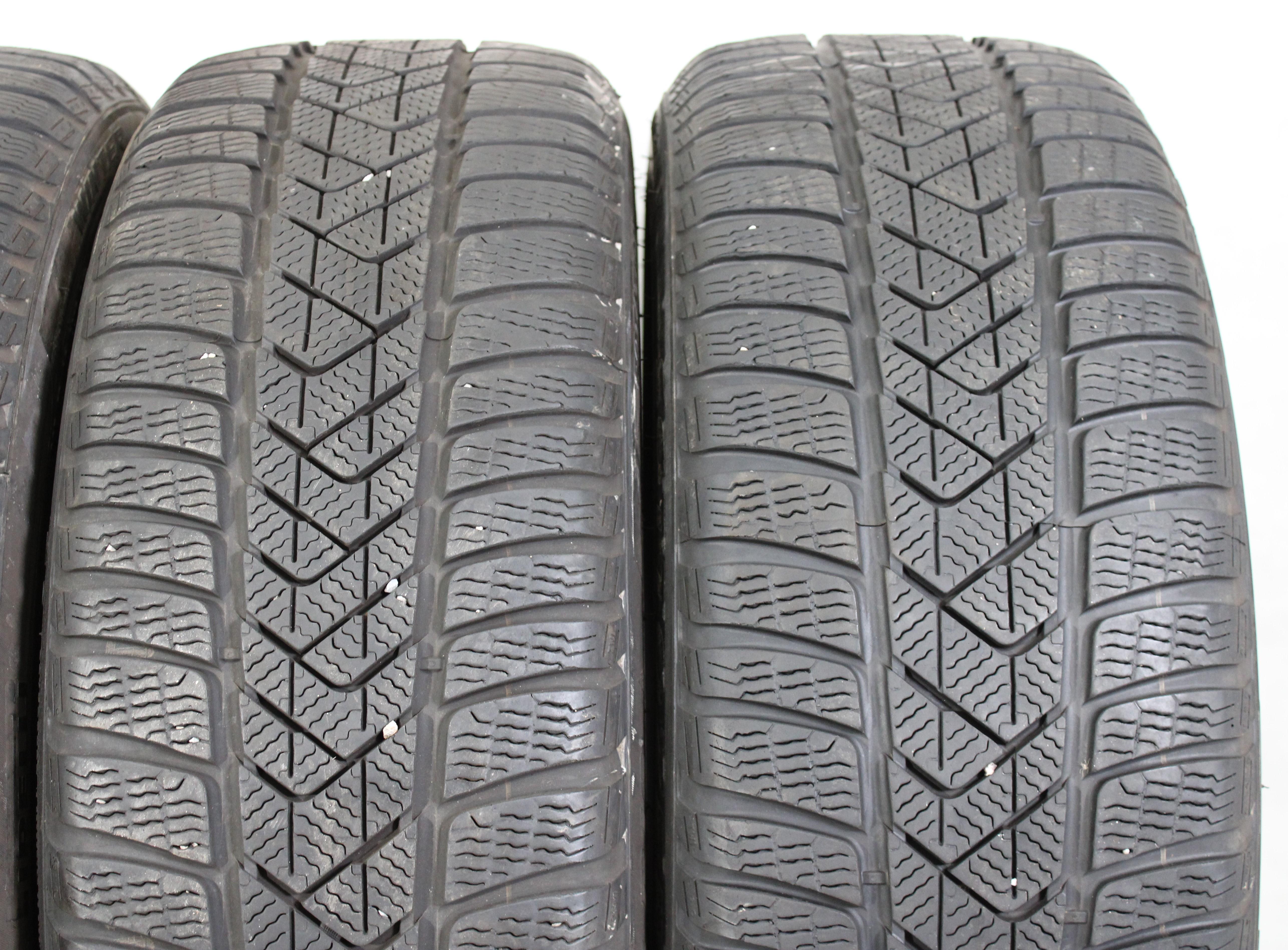 4 x 225/45R19 96V winterbanden Pirelli Sottozero 3 Runflat 6-6,5mm 1x2019/3x2020 *