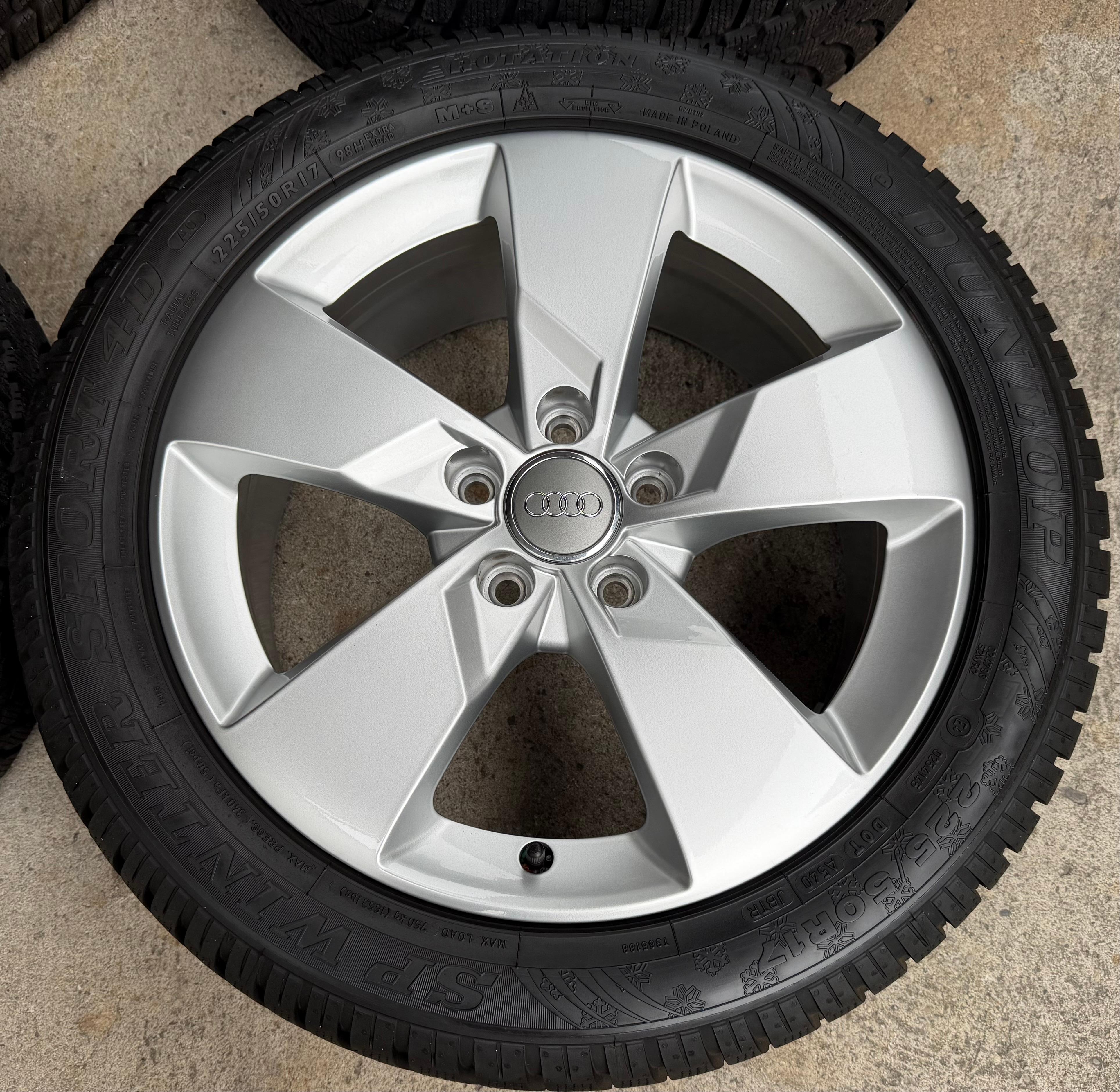 4 ruote in lega invernali originali da 17" per Audi TT 8S 225/50R17 94H Dunlop 8S0601025J