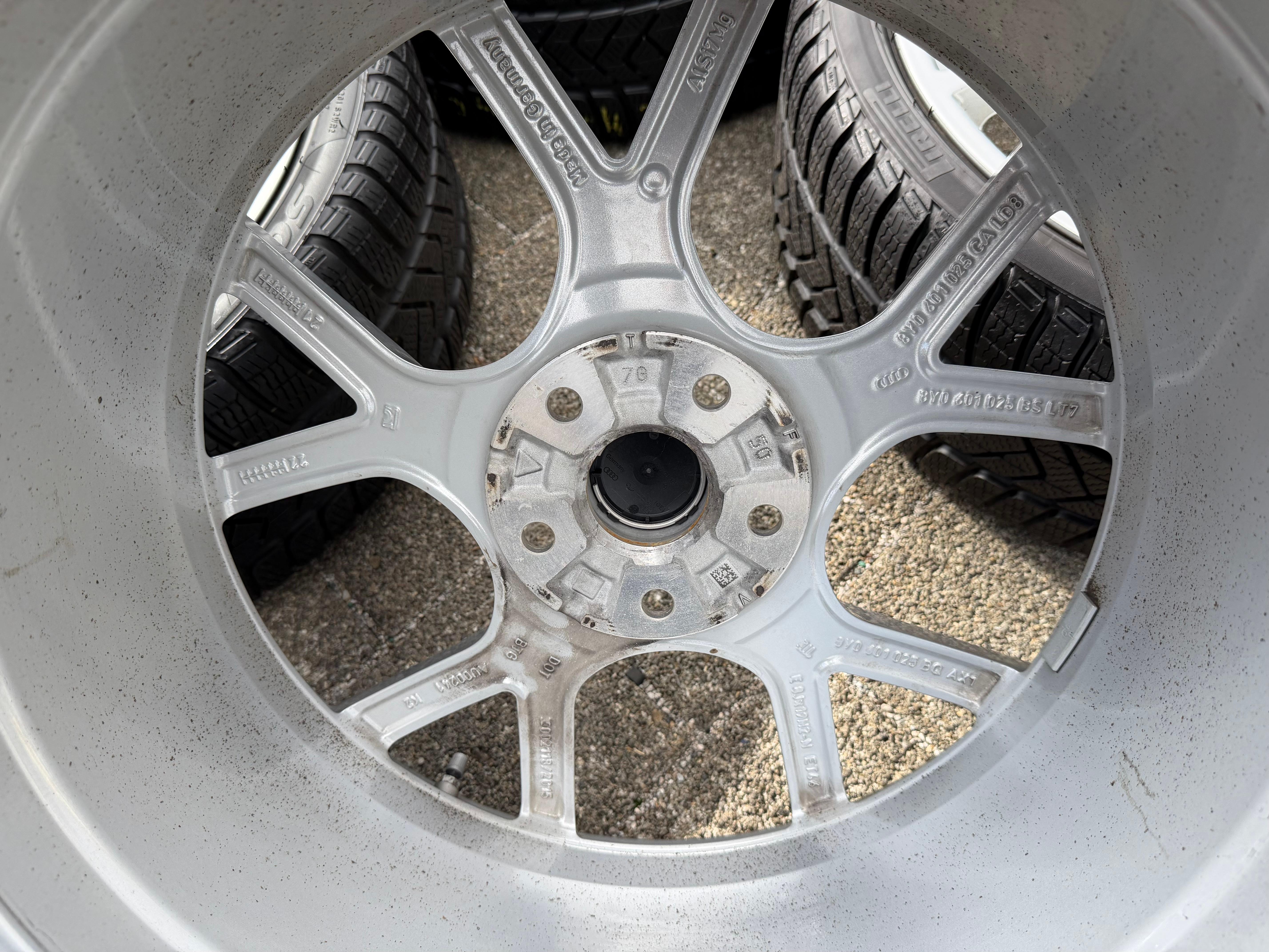 4 ORIGINAL 19" ALU WINTERRÄDER AUDI RS3 8Y 8Y0601025BT 235/35R19 91V PIRELLI RDKS