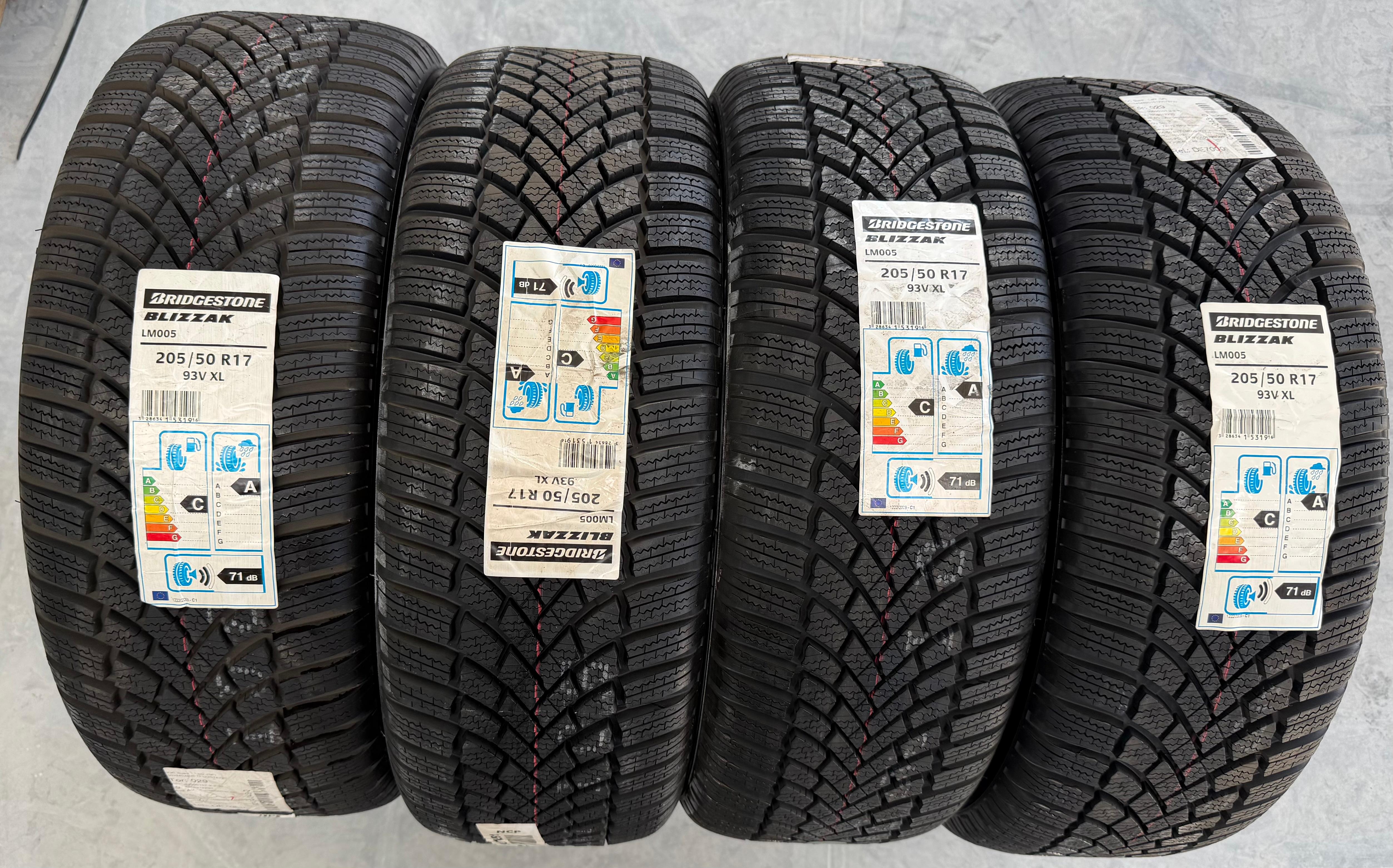 4 Original 17" Alu Winterräder Audi A3 S3 8V 8V0601025DH 205/50R17 93H Bridgestone