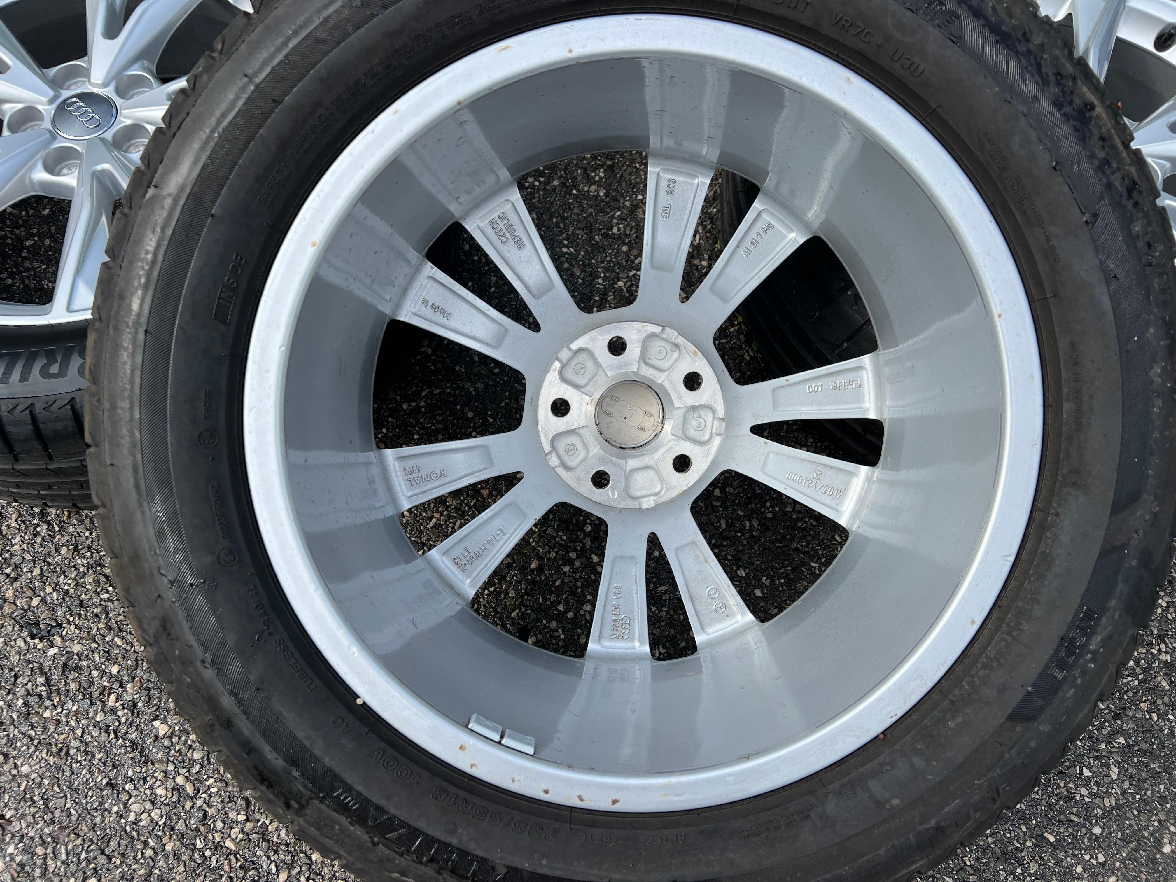 4 CERCHI ESTIVI ORIGINALI IN ALLUMINIO DA 18" AUDI Q3 F3 83A 83A601025H 235/55R18 100V BRIDGESTONE