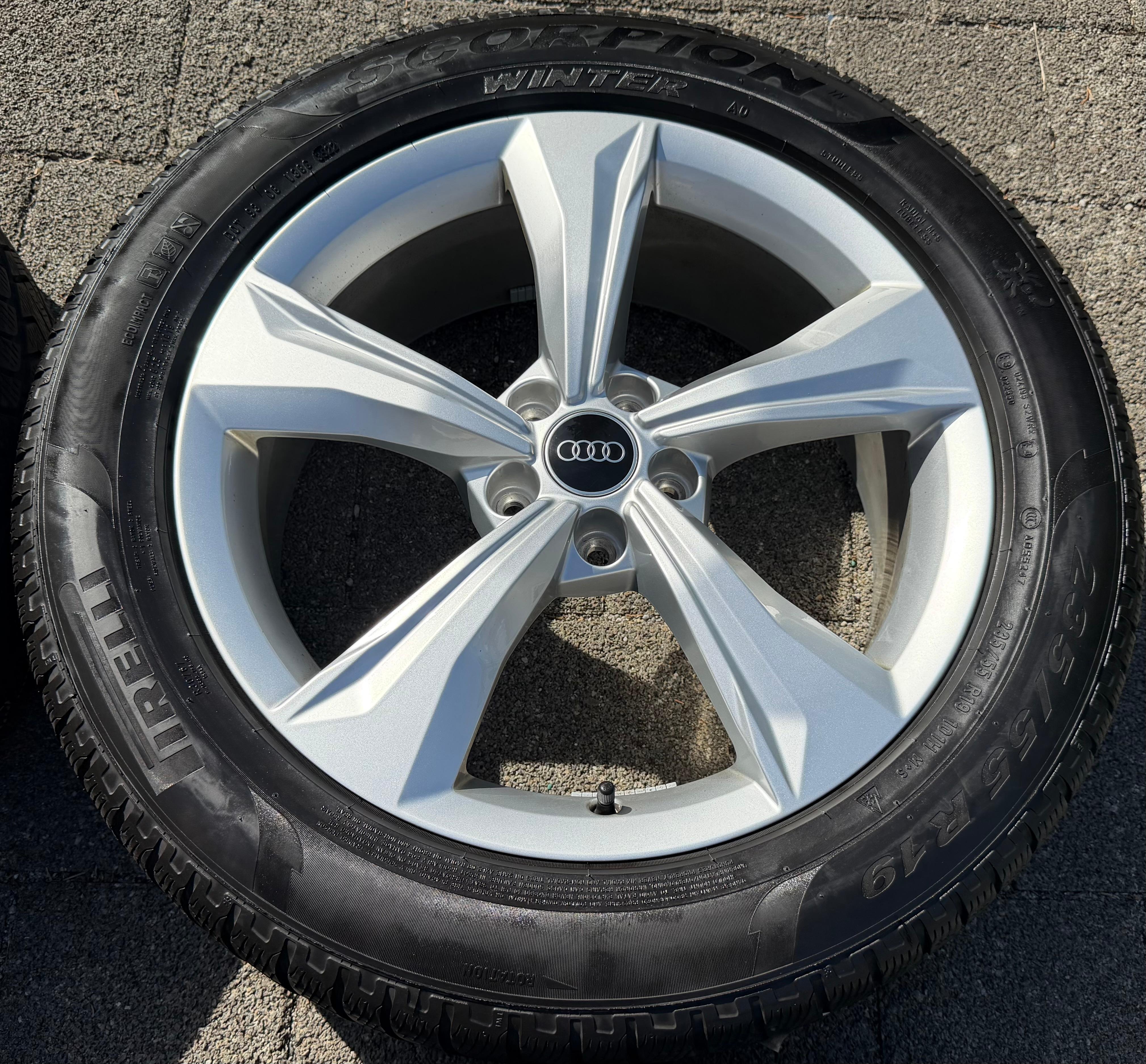 4 originele 19" lichtmetalen winterwielen Audi Q5 SQ5 FY 80A601025K 235/55R19 101H Pirelli