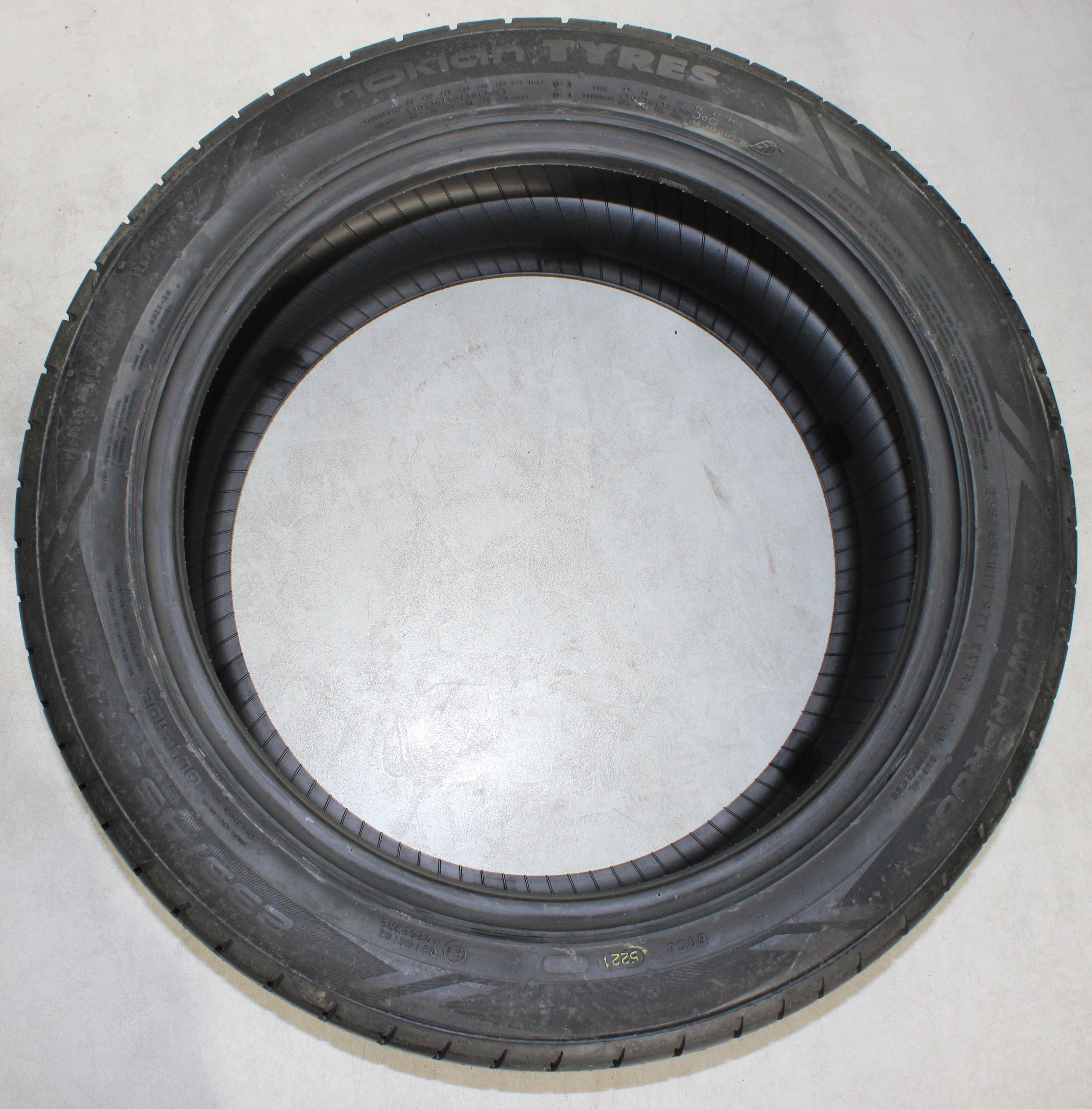 1 neumático de verano Nokian Powerproof 2021 XL, 235/45R17 97Y
