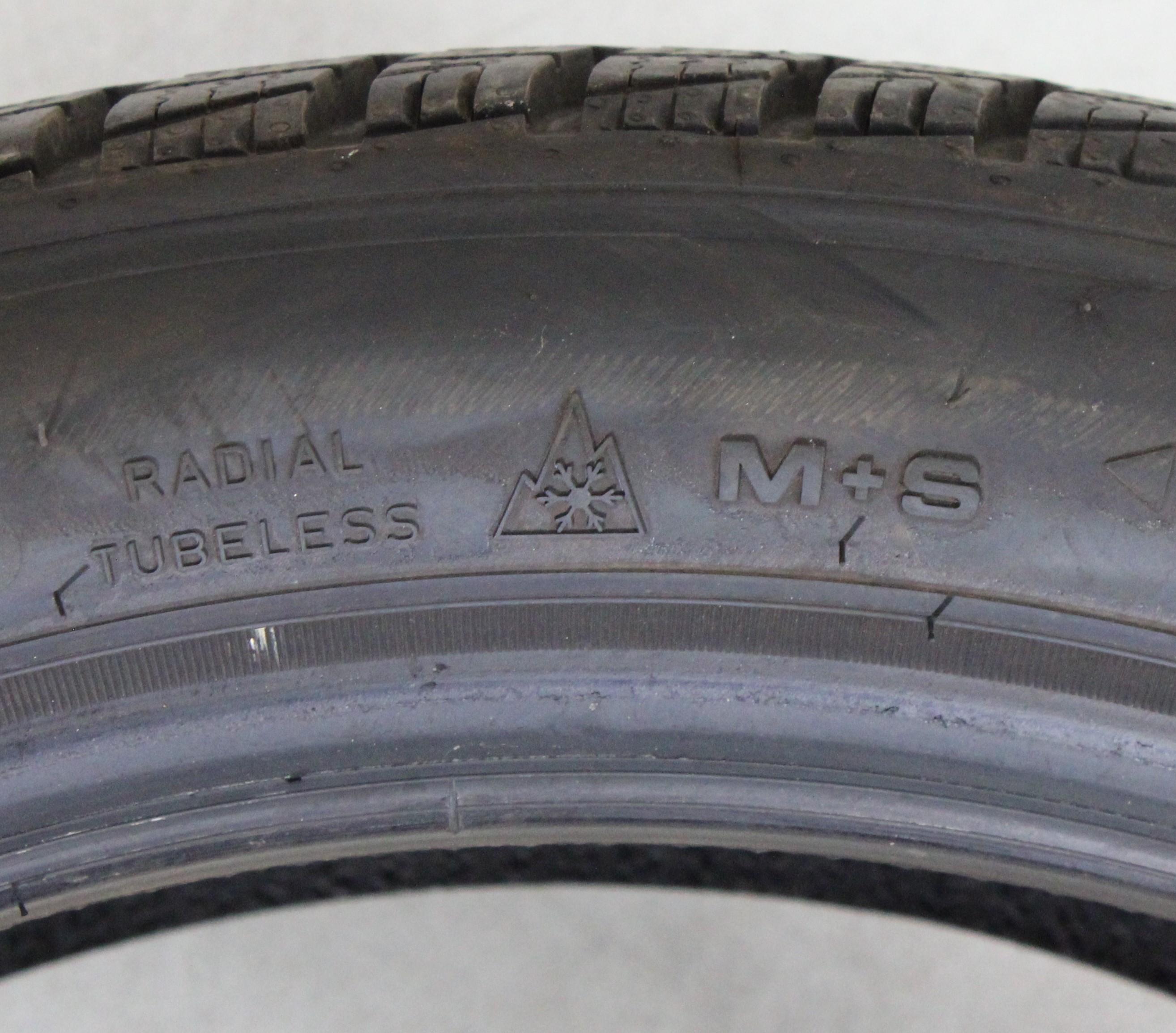 1 x 245/40R19 98H Winterreifen Goodyear Ultra Grip Performance 3 R0 7-7,5mm 2024 XL