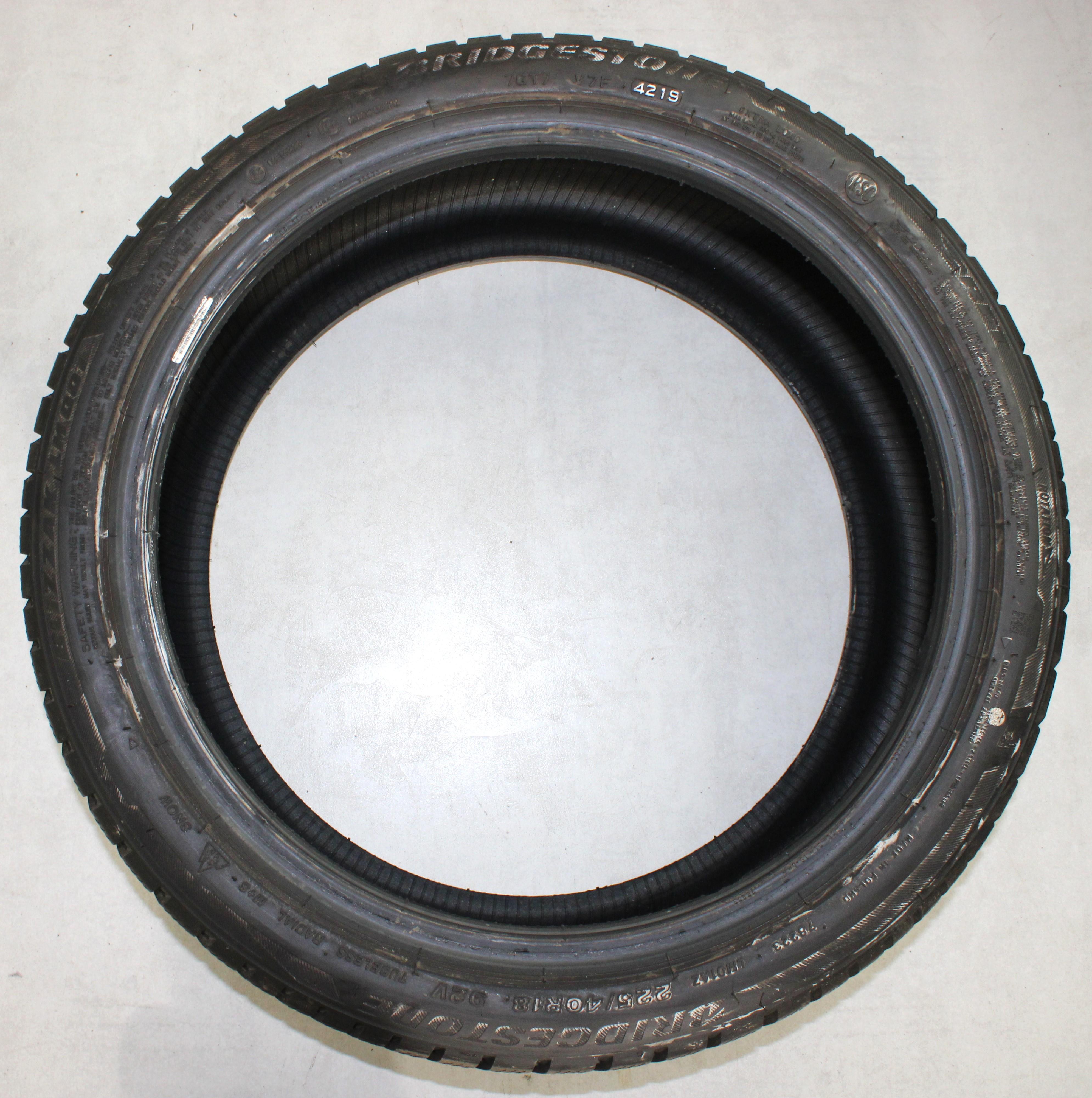 1 x 225/40R18 92V Winterreifen Bridgestone Blizzak LM001 Runflat 7mm 2019 *