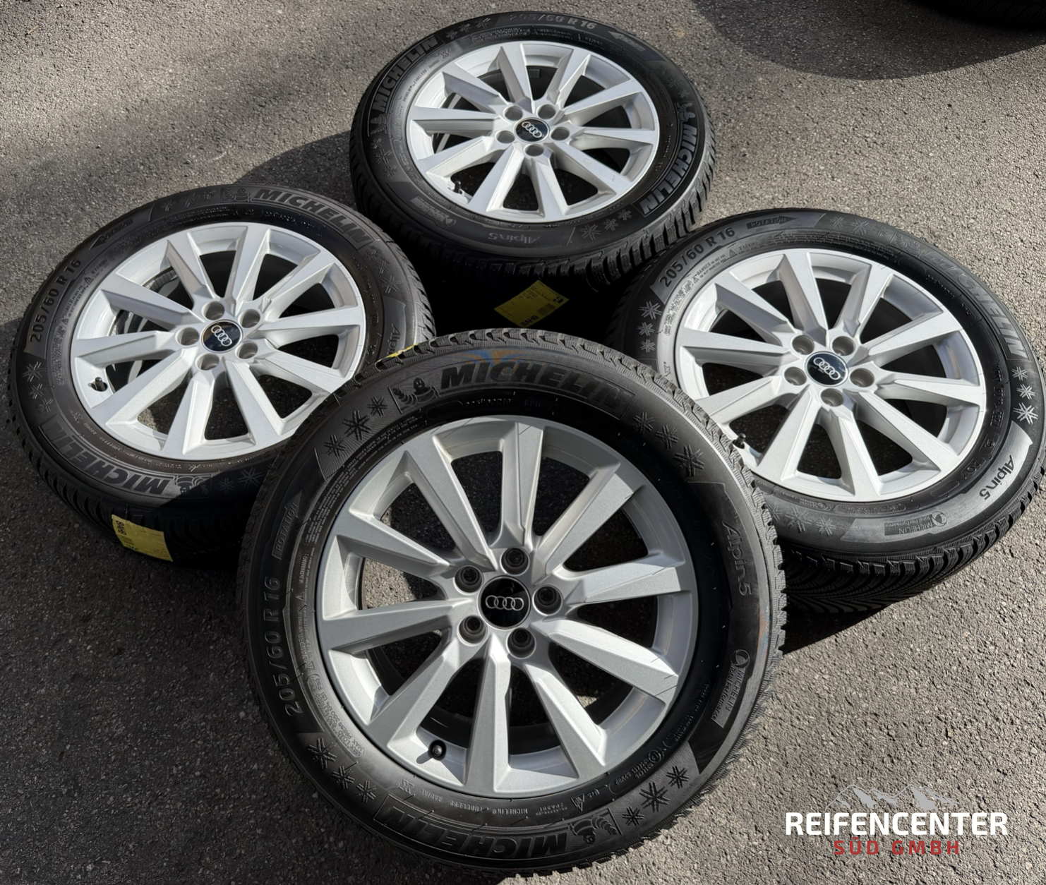 4 ruedas de aleación originales de invierno Audi A1 Allstreet City Carver GB GBH 82A601025C