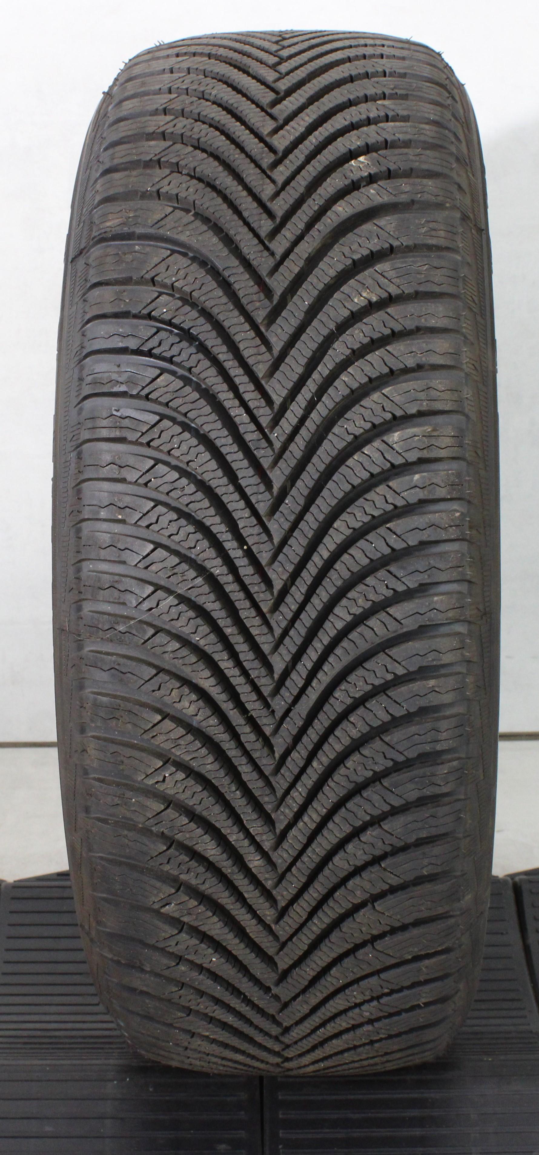 1 x 215/55R17 94V Winterreifen Michelin Alpin 5 AO 8mm 2023