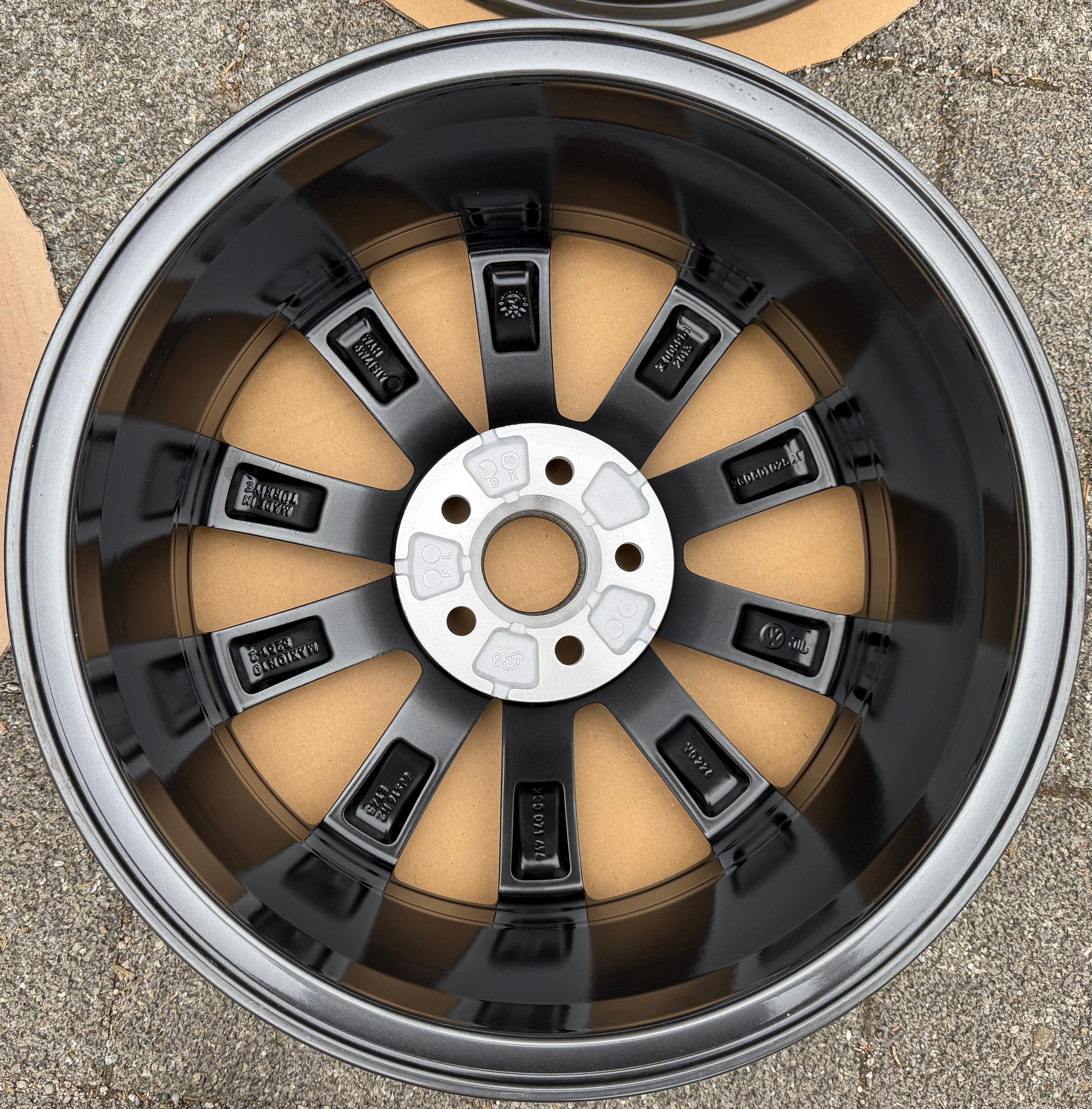 1 x Cerchio in lega originale da 16" per VW Polo IV 6 AW1 2G0601025AF 6x16 ET45 Merano NUOVO