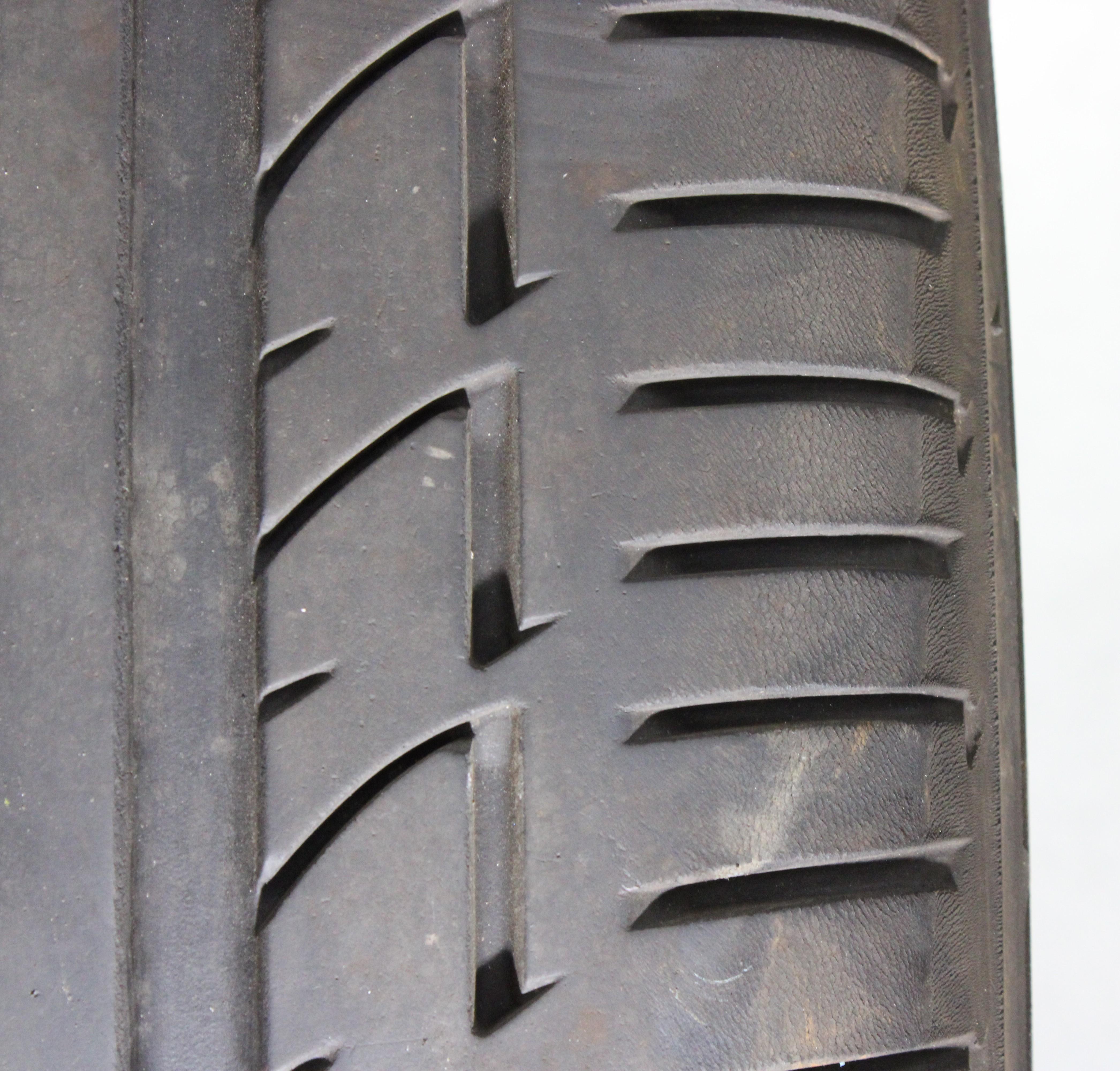 1 x 245/45R19 98Y pneu été Bridgestone Potenza S001 * Runflat 6mm 2024