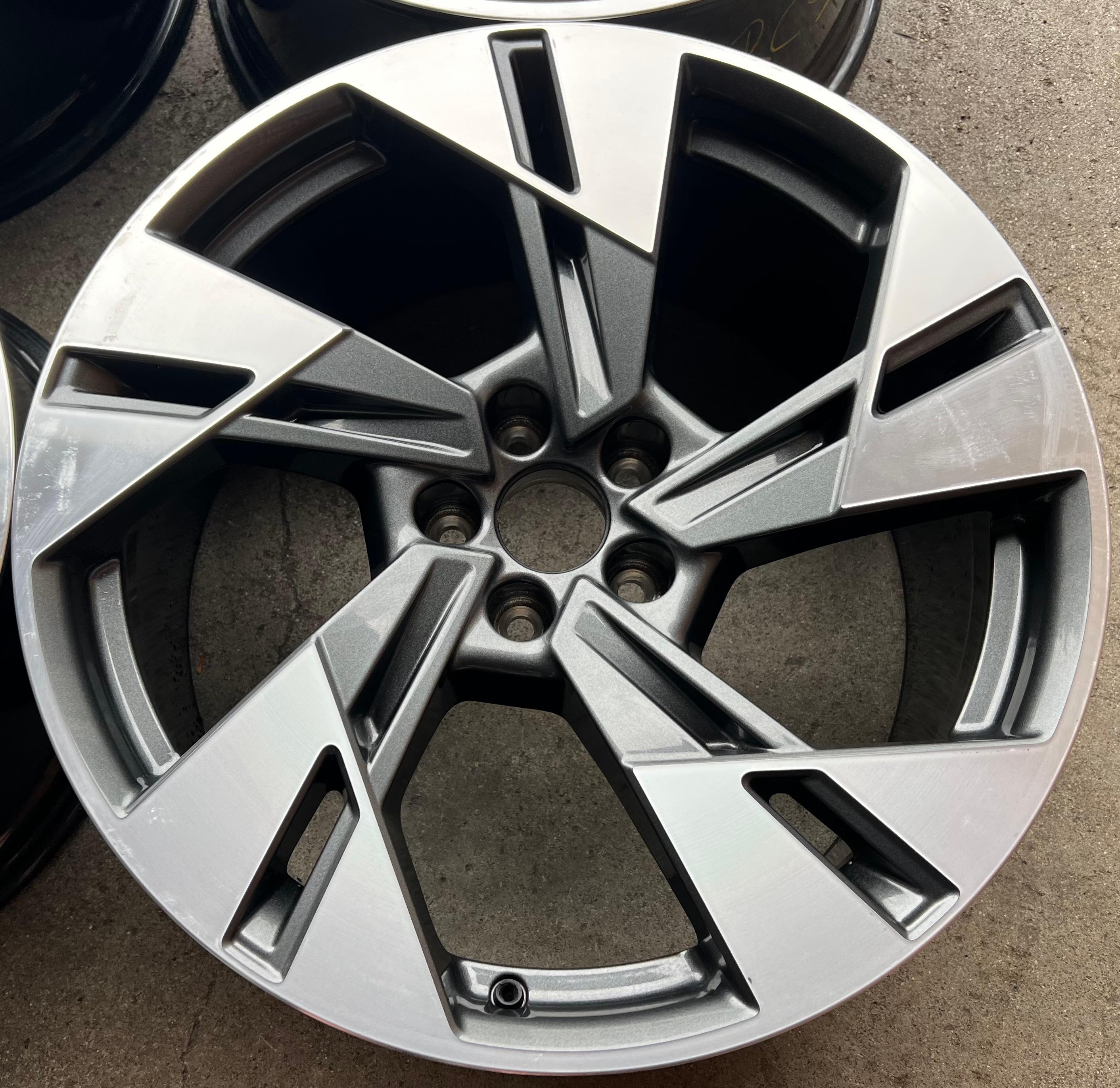 4 ORIGINAL 20" ALUFELGEN FELGEN AUDI E-TRON 4KE 9x20 ET38 4KE601025T FREIHAUS
