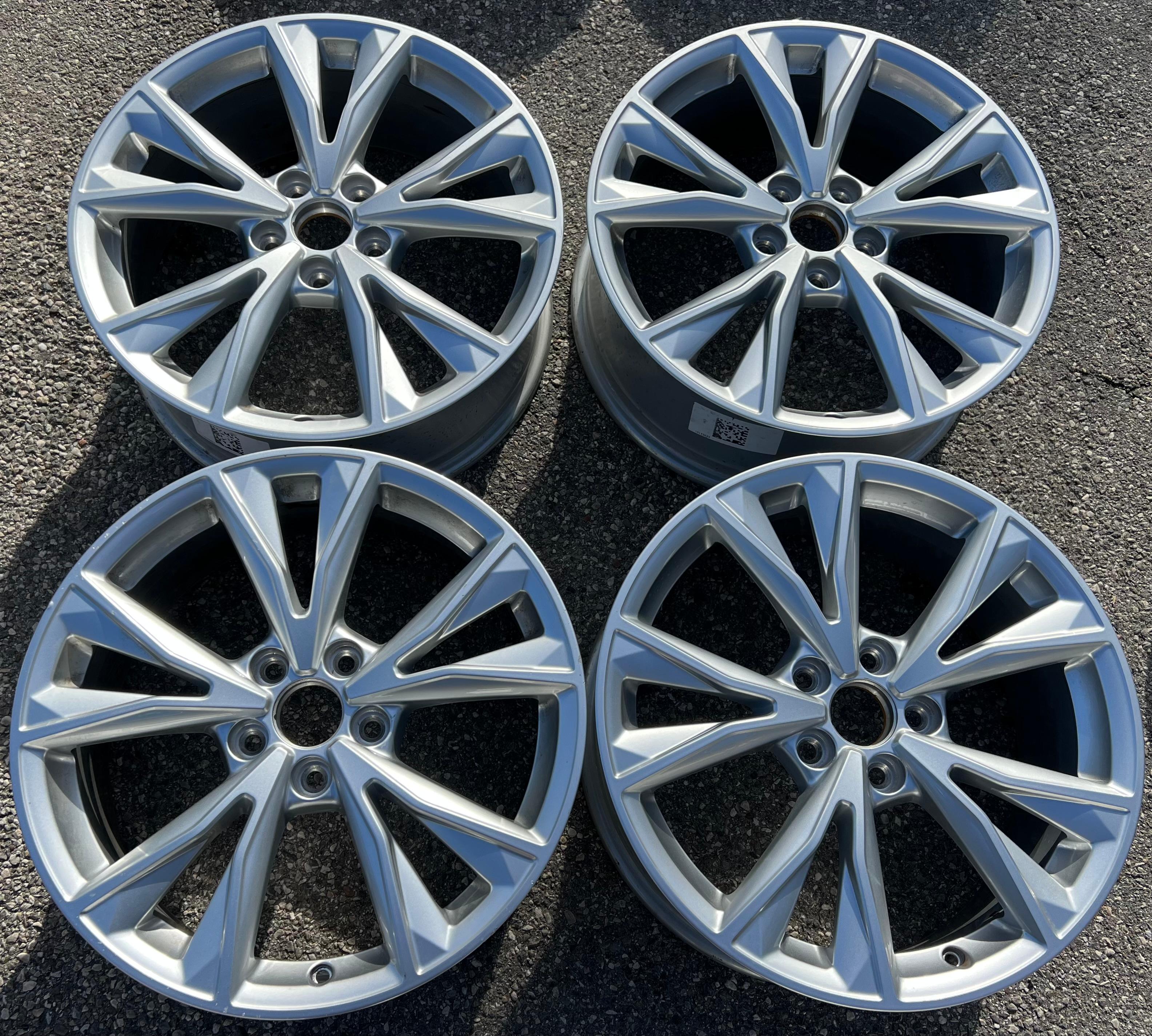 4 RUOTE ORIGINALI IN ALLUMINIO 18" AUDI Q3 F3 83A601025K 7x18 ET43 FREIHAUS