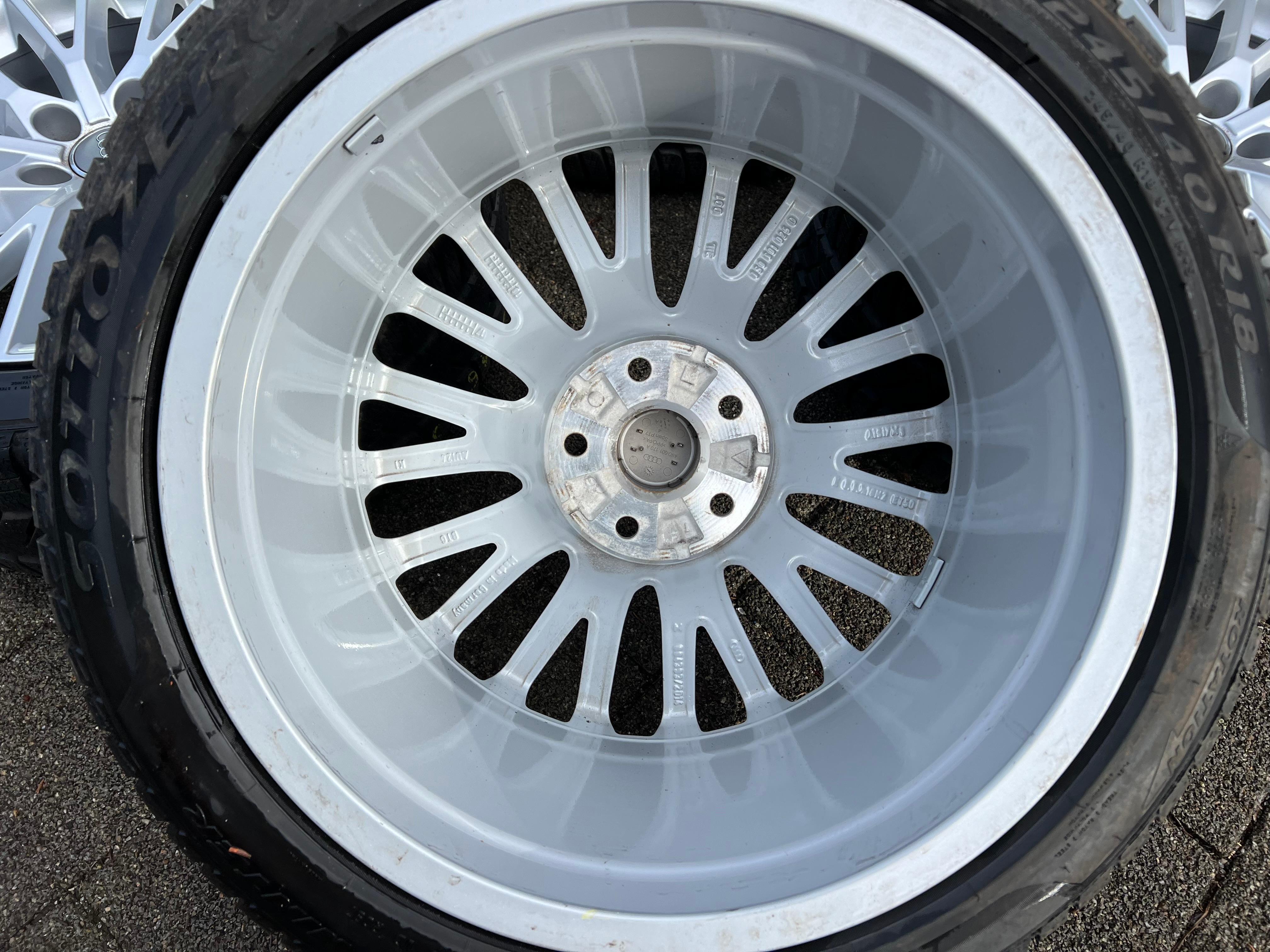 4 CERCHI INVERNALI ORIGINALI IN ALLUMINIO DA 18" AUDI TT TTS 8S 8S0601025D 245/40R18 98V PIRELLI CONSEGNA GRATUITA