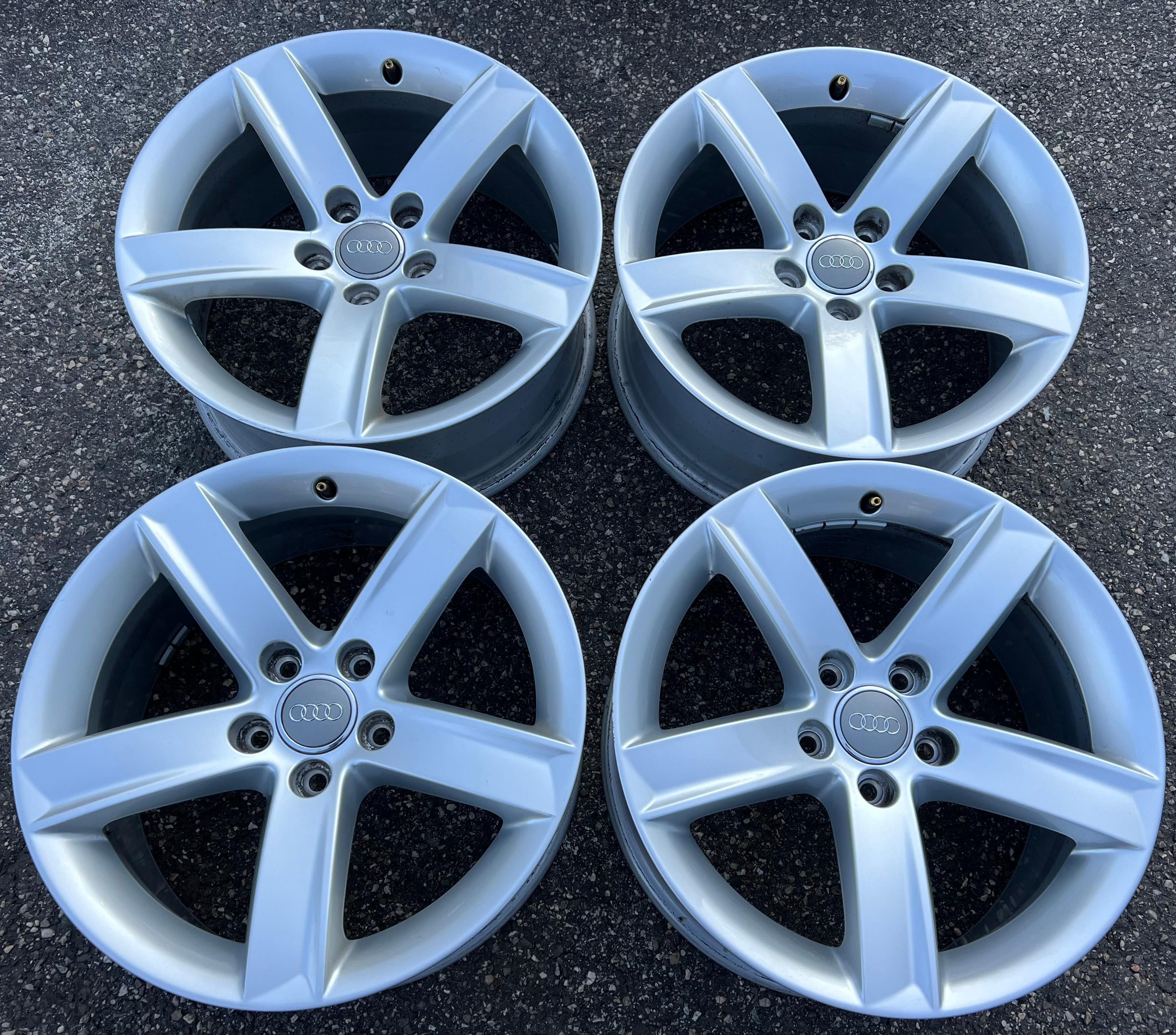 4 LLANTAS DE ALUMINIO ORIGINALES 17" AUDI A5 8T 8T0071497 ENTREGA GRATUITA