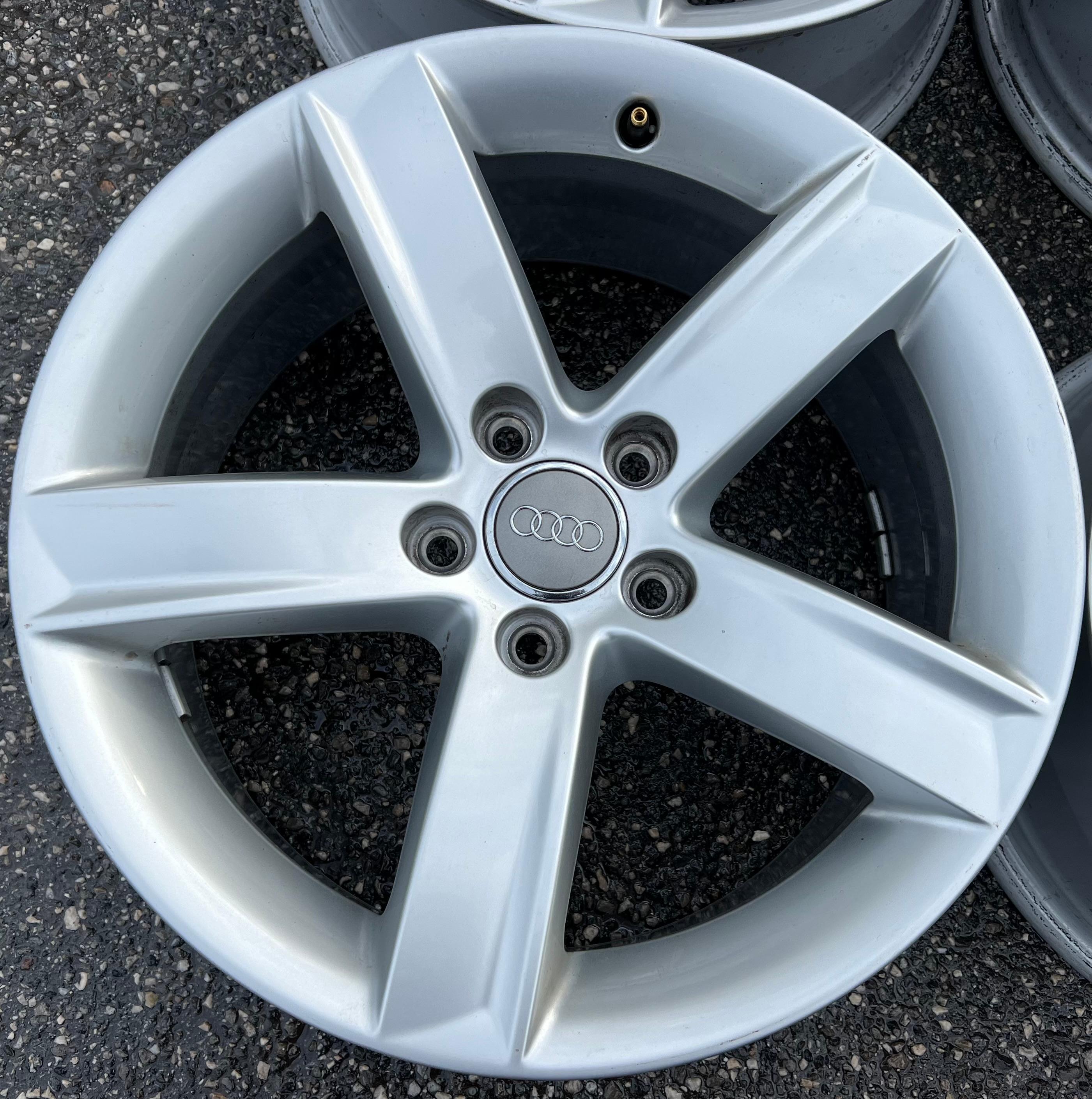 4 CERCHI ORIGINALI IN ALLUMINIO DA 17" AUDI A5 8T 8T0071497 CONSEGNA GRATUITA