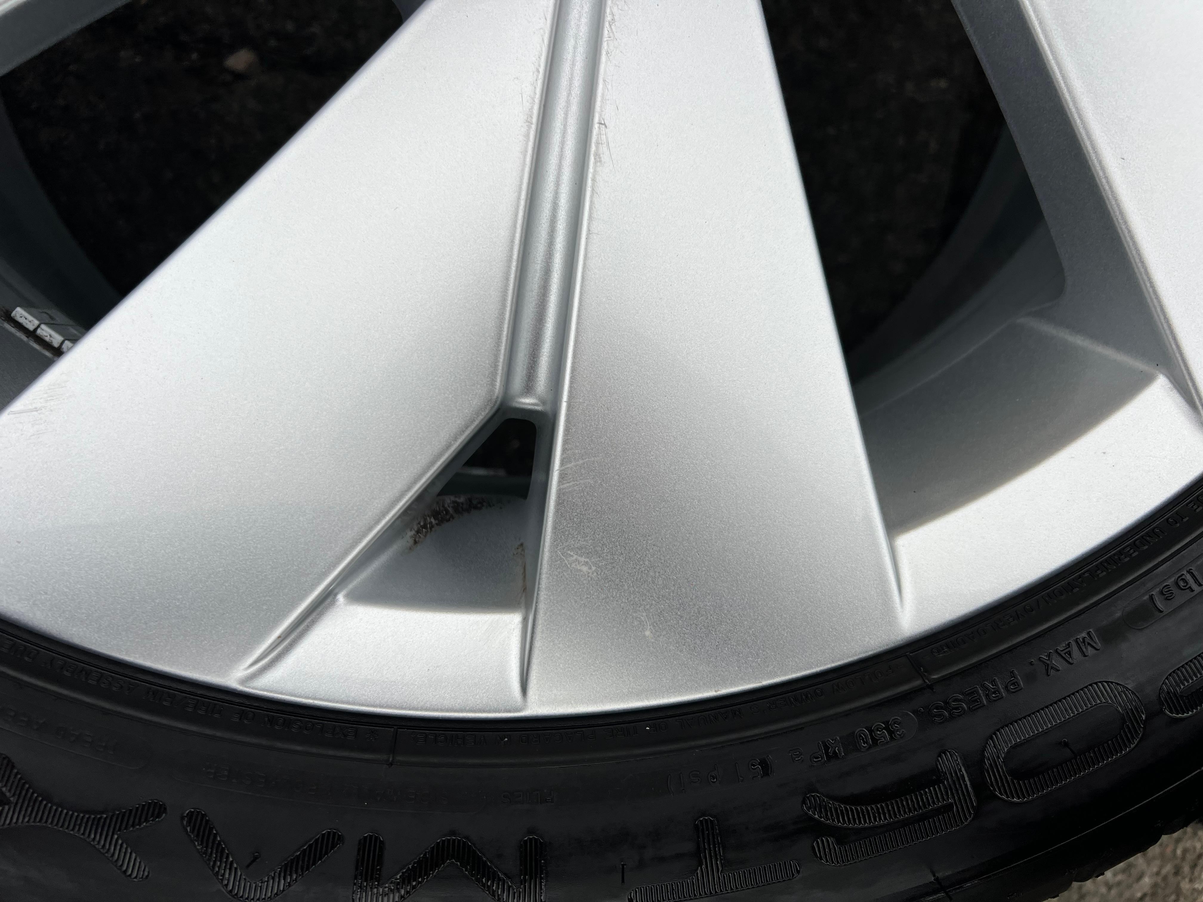 4 CERCHI ESTIVI ORIGINALI DA 17" IN ALLUMINIO VW GOLF 8 VIII 225/45R17 91W DUNLOP BELMONT CONSEGNA GRATUITA