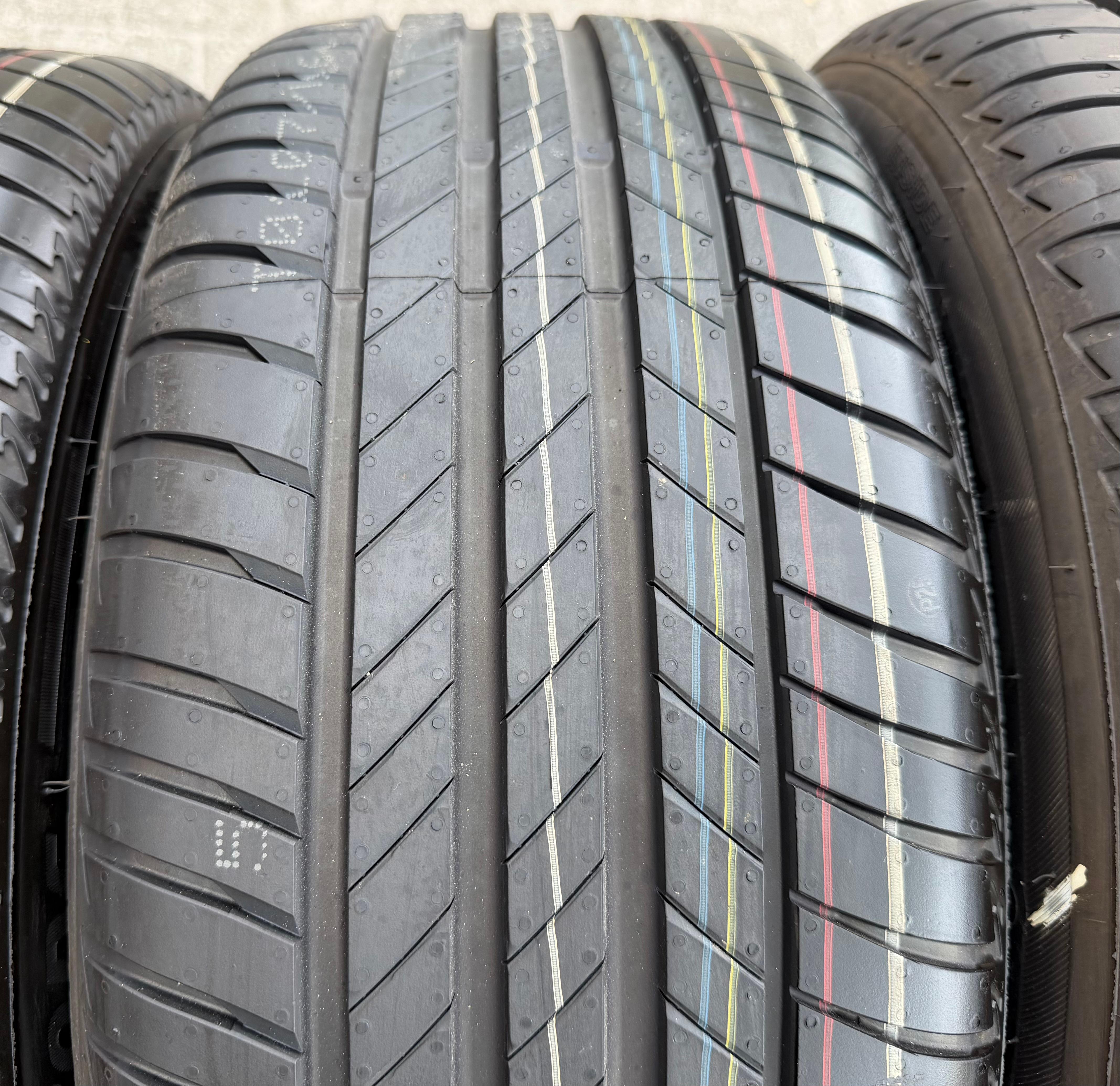 4 jantes d'origine en aluminium Sommer de 17 pouces pour Audi A3, référence GY 8Y0601025B, pneus 225/45R17 91Y, année 2022, NEUVES