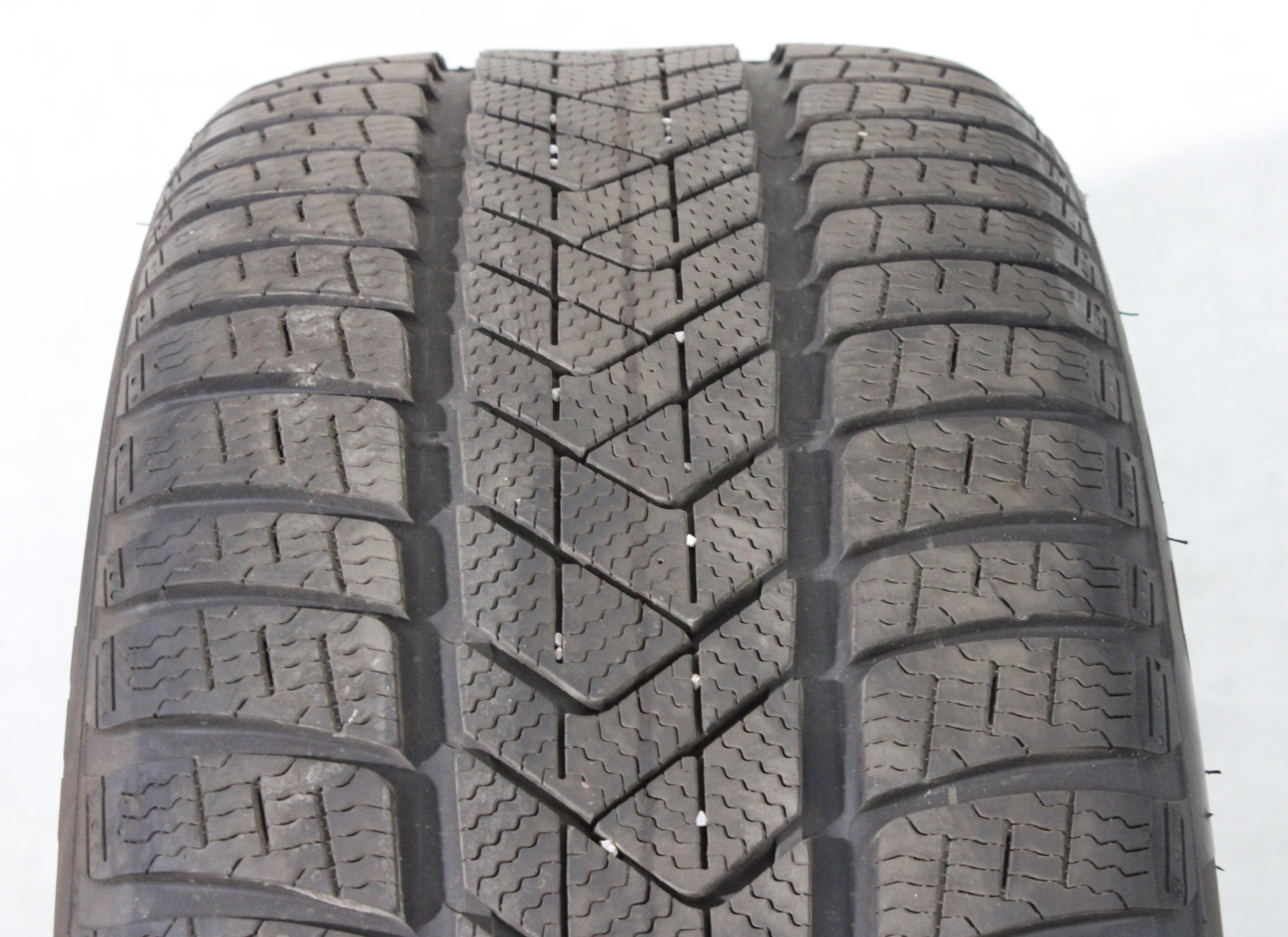 1 pneumatico invernale Pirelli Scorpion Winter* Runflat 275/45R20 110V, 6,5-7 mm, 2024