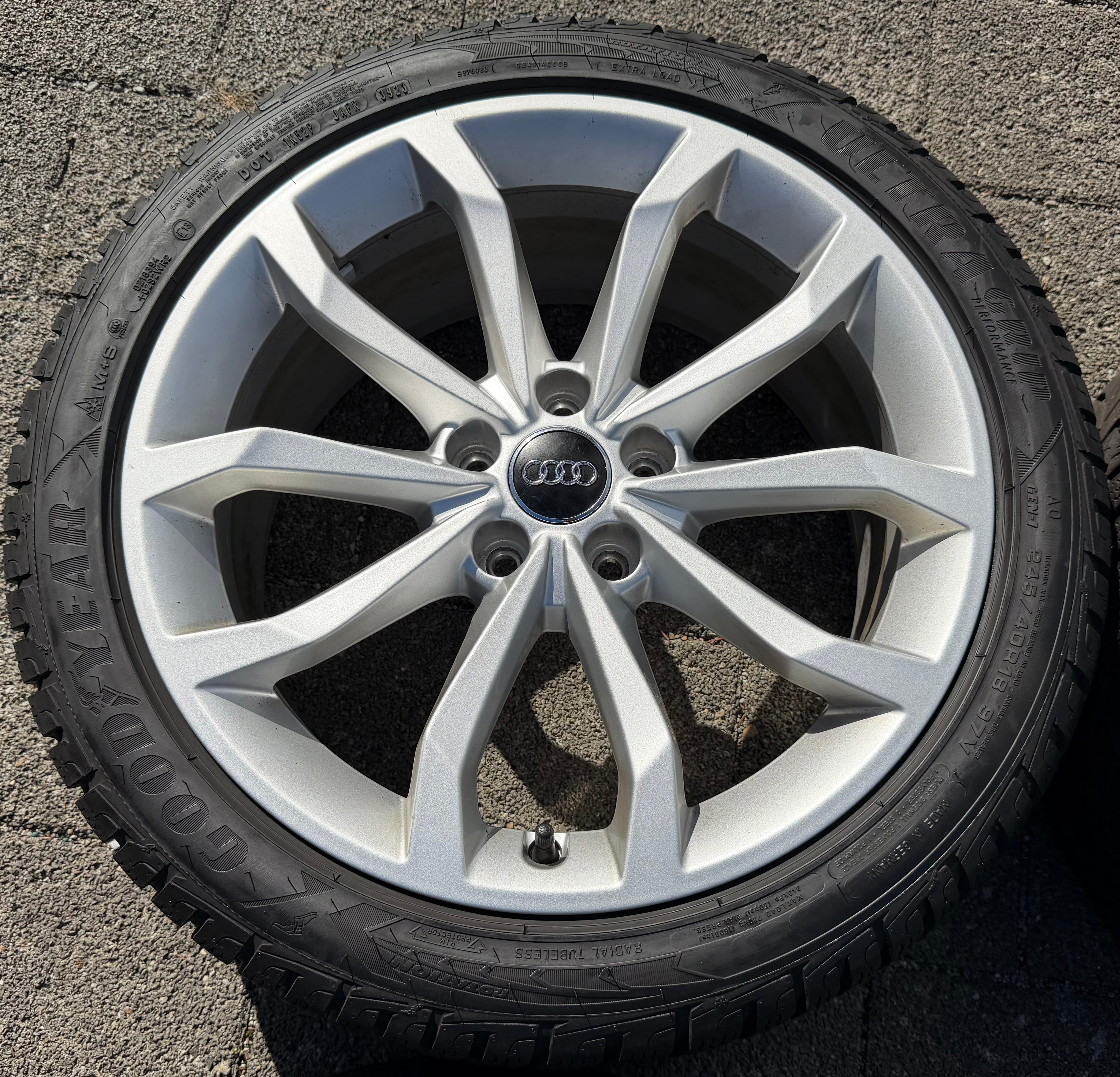 4 Original 18" Alu Winterräder Audi A4 S4 8W B9 8W0601025HM 245/40R18 97V 2023