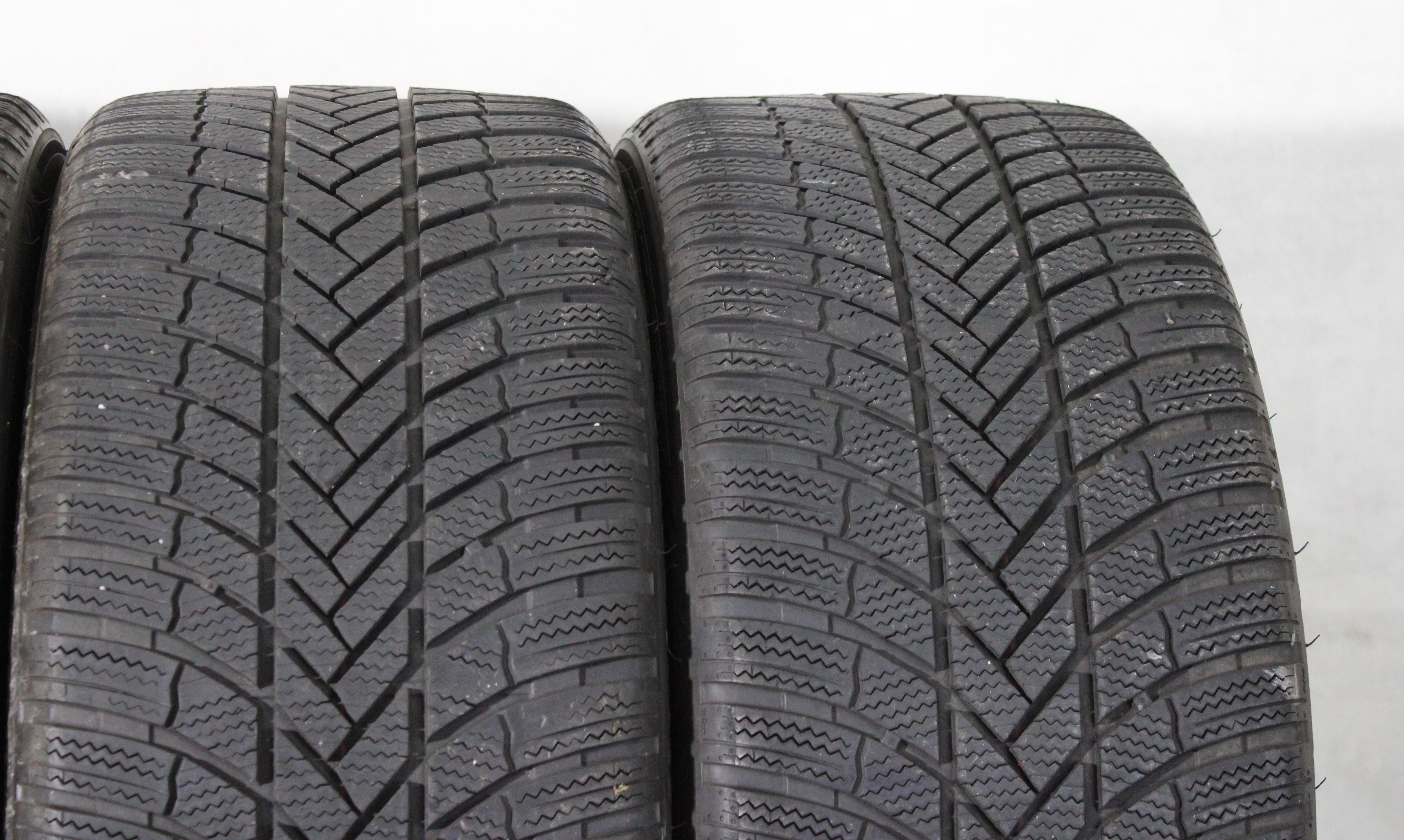 4 x 245/40R19 98V Winterreifen Bridgestone Blizzak LM005 5mm 2021