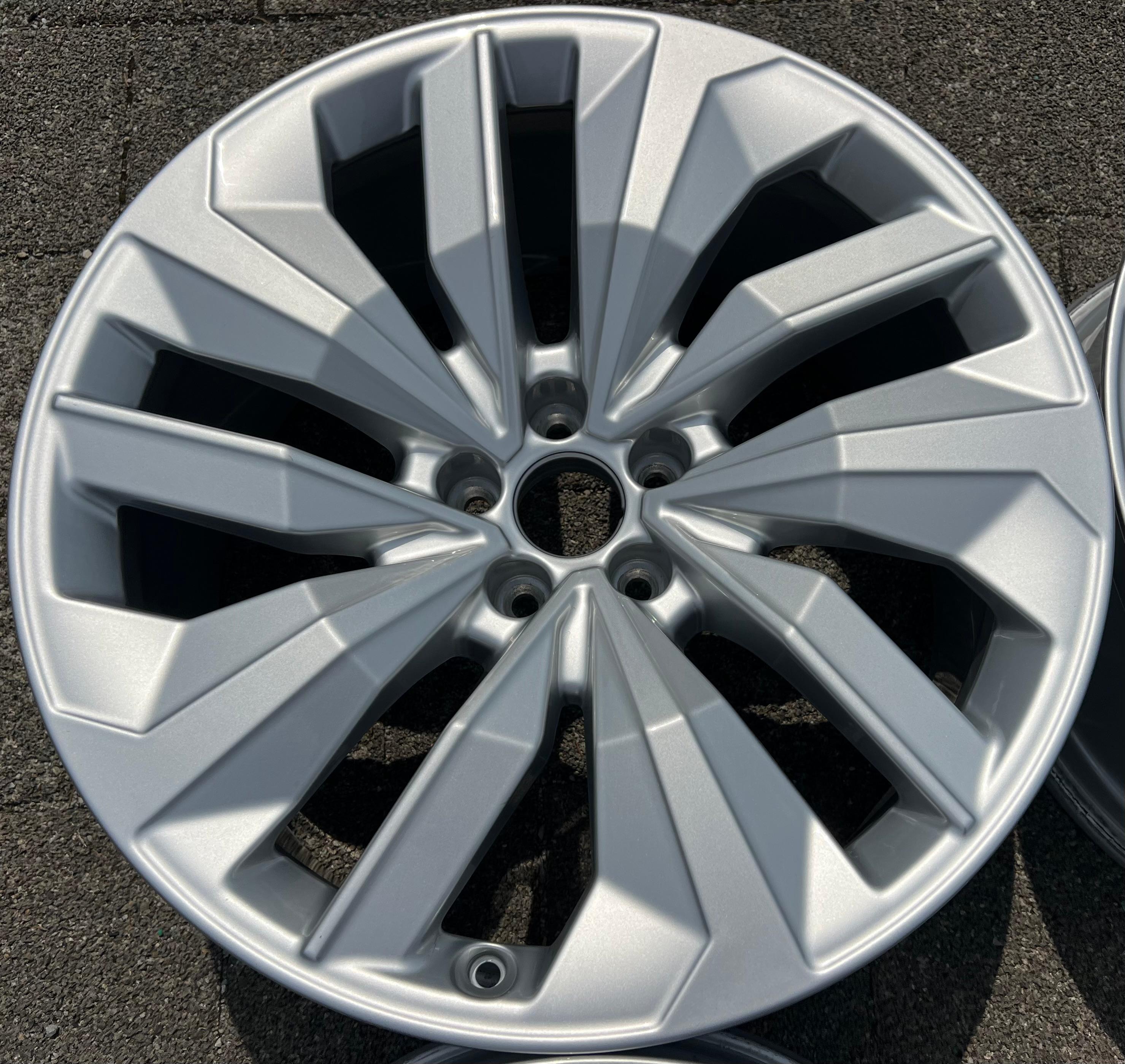 4 ORIGINAL 20" ALUFELGEN AUDI Q8 SQ8 E-TRON 4M 4KE601025N 9Jx20 ET20
