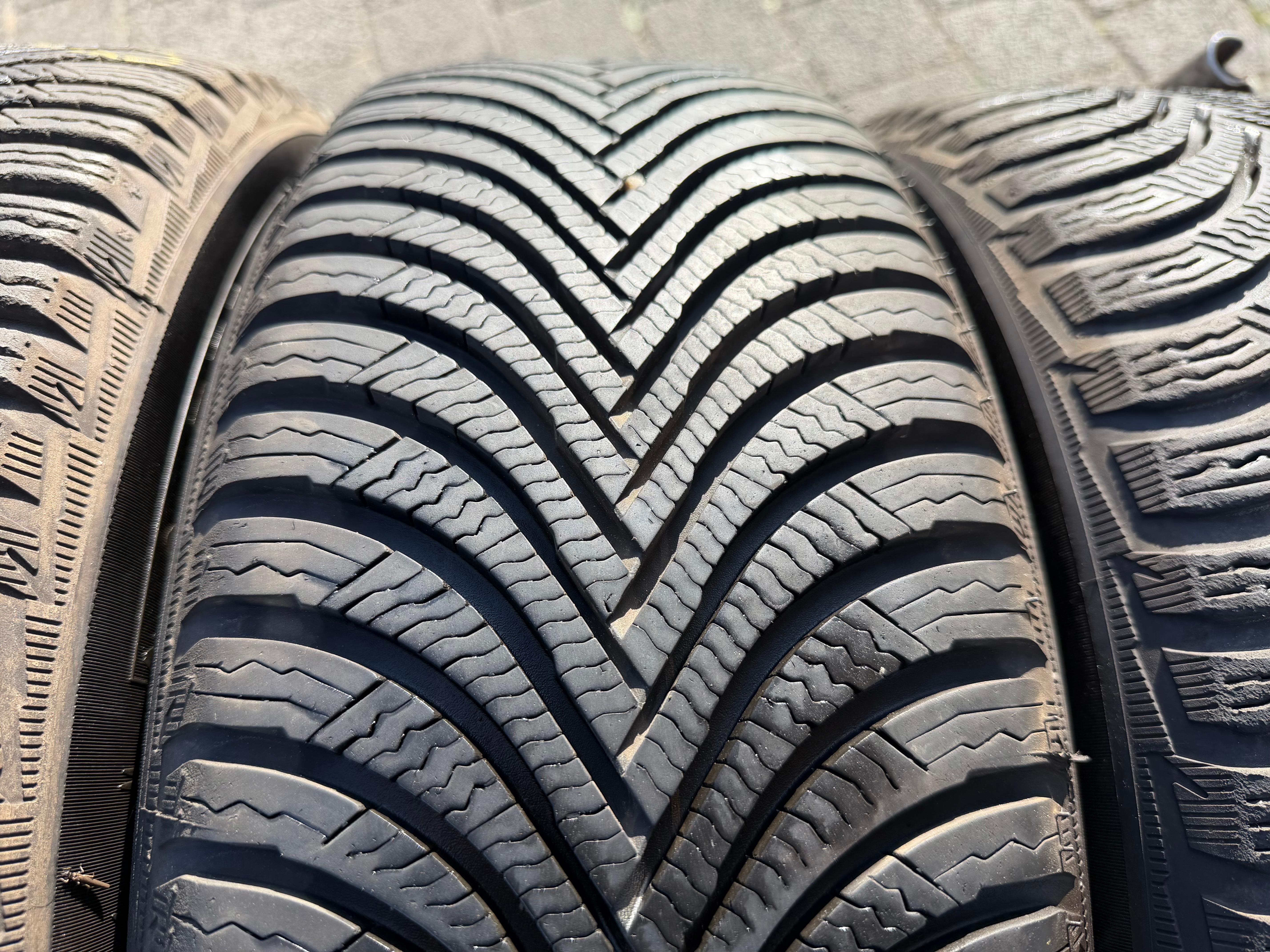 4 Winterräder Audi Q2 GA VW T-ROC A11 205/60R16 92H Michelin Alpin 5 Winterreifen