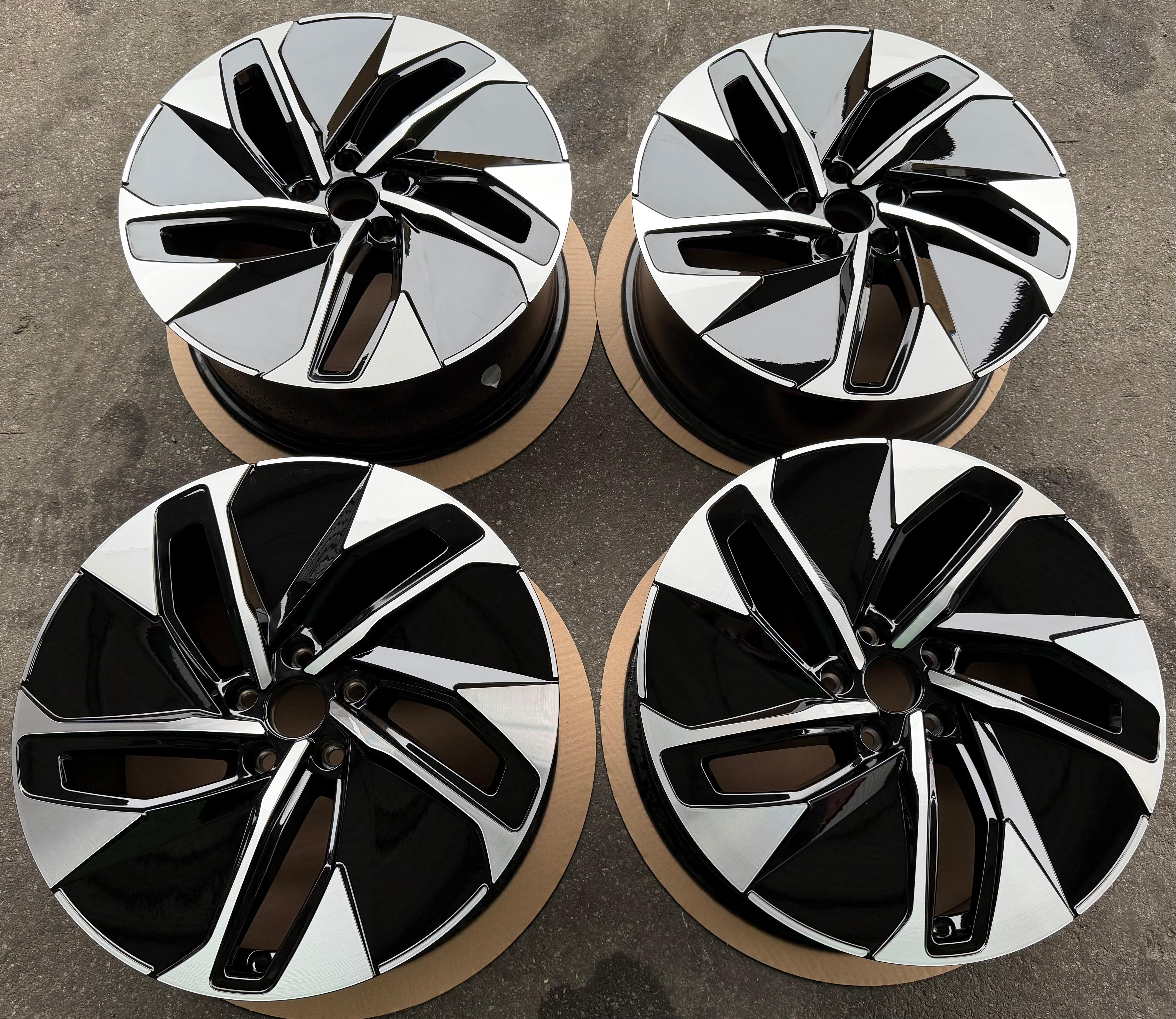 4 cerchi in lega originali da 19" per VW ID.4, ID.5, 11A601025 HAMAR, nuovi