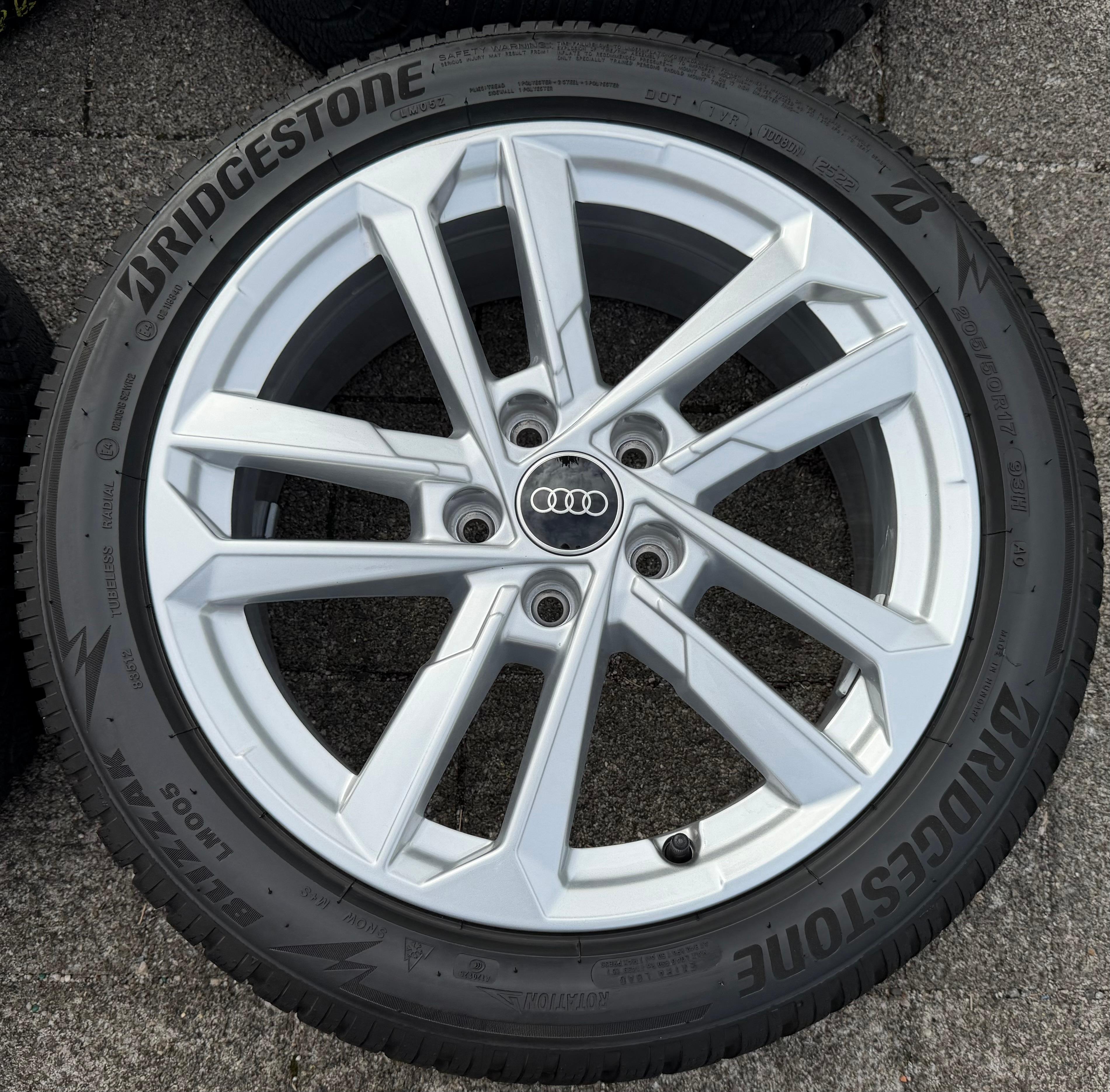 4 Original 17" Alu Winterräder Audi A3 S3 8Y 8Y0601025L 205/50R17 93H Bridgestone 2022
