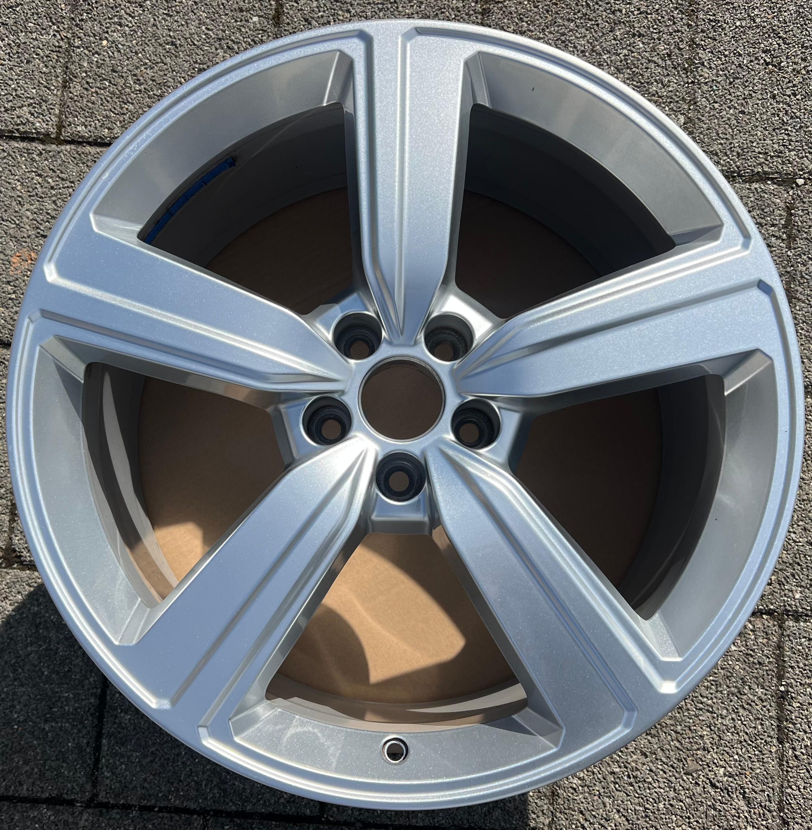 1 jante en alliage d'origine 20" pour Audi E-Tron et Q8 E-Tron, référence 4KE601025S, livraison gratuite