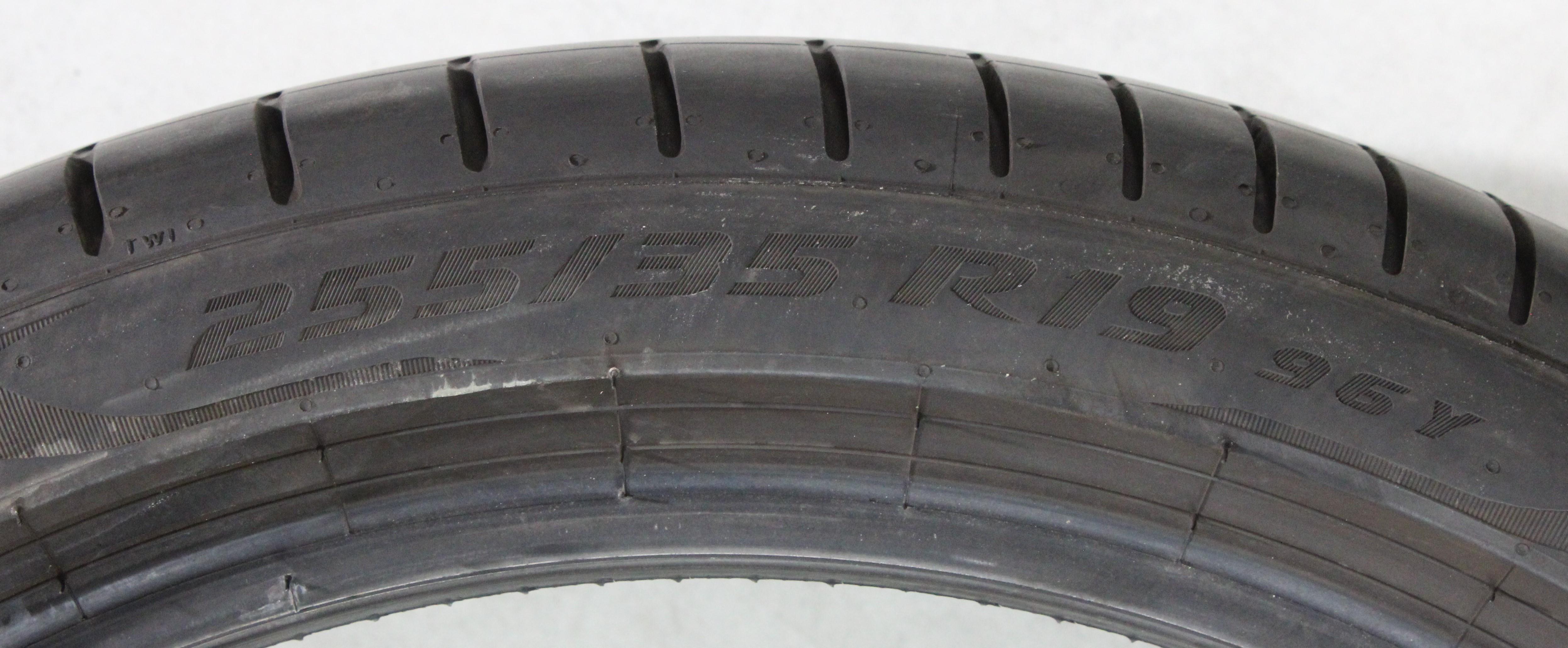 1 x 255/35R19 96Y Sommerreifen Pirelli Pzero * 5,5-6mm 2024