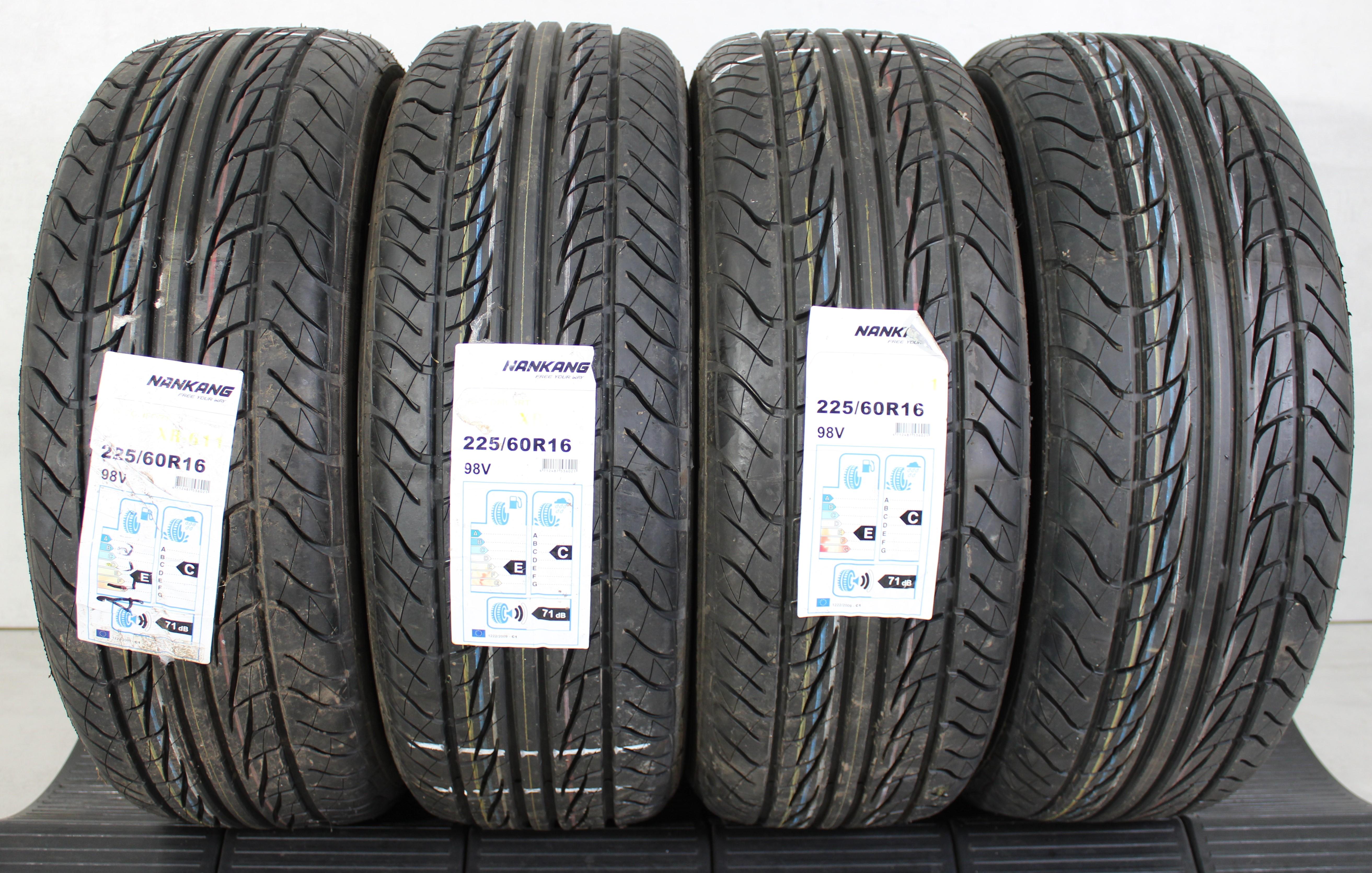 4 x 225/60R16 98V Pneus été Nankang TourSport 611 NOUVEAU 2015