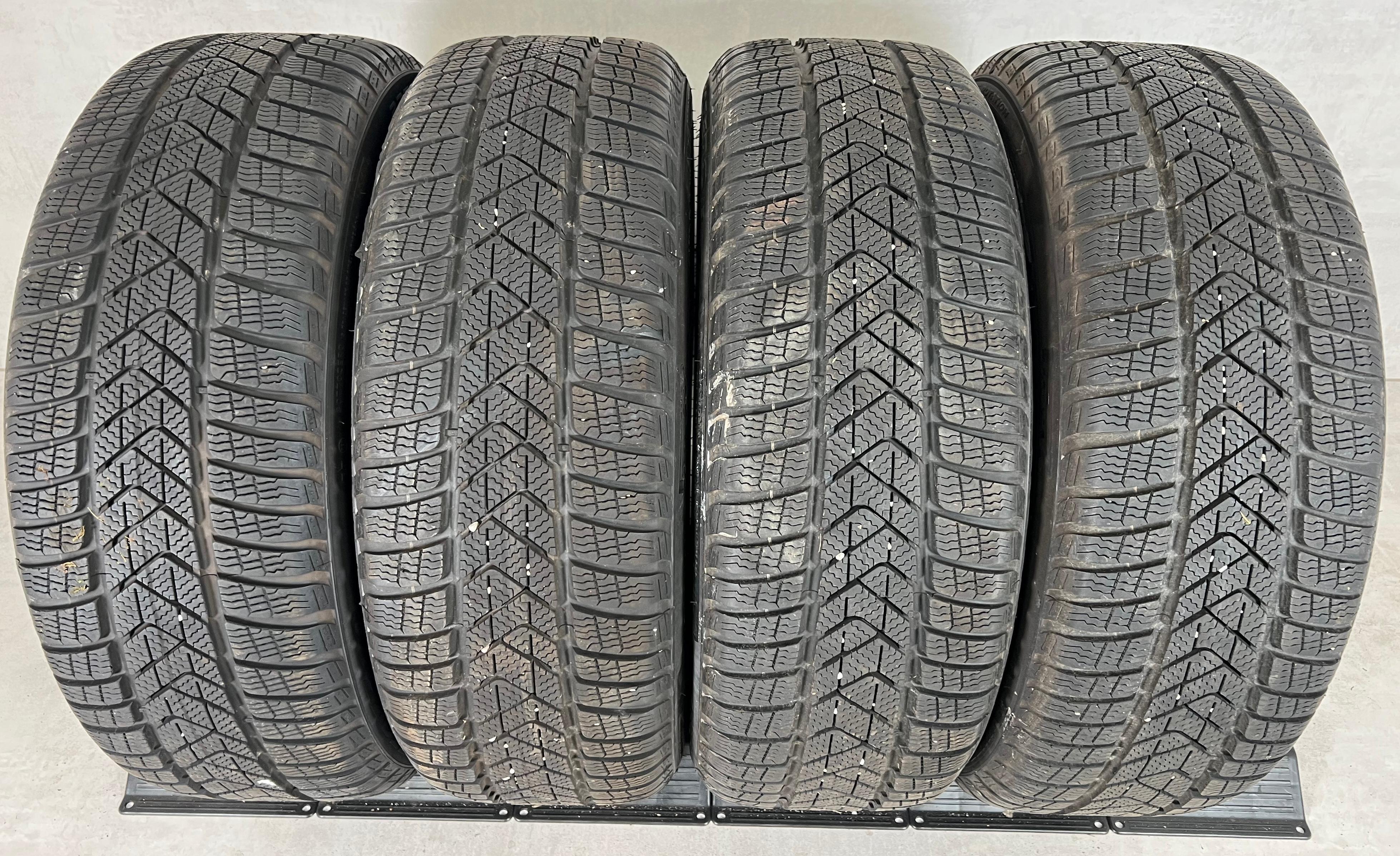 4 x 225/45R19 96V pneumatici invernali Pirelli Sottozero 3 Runflat 7,5mm 2020 *