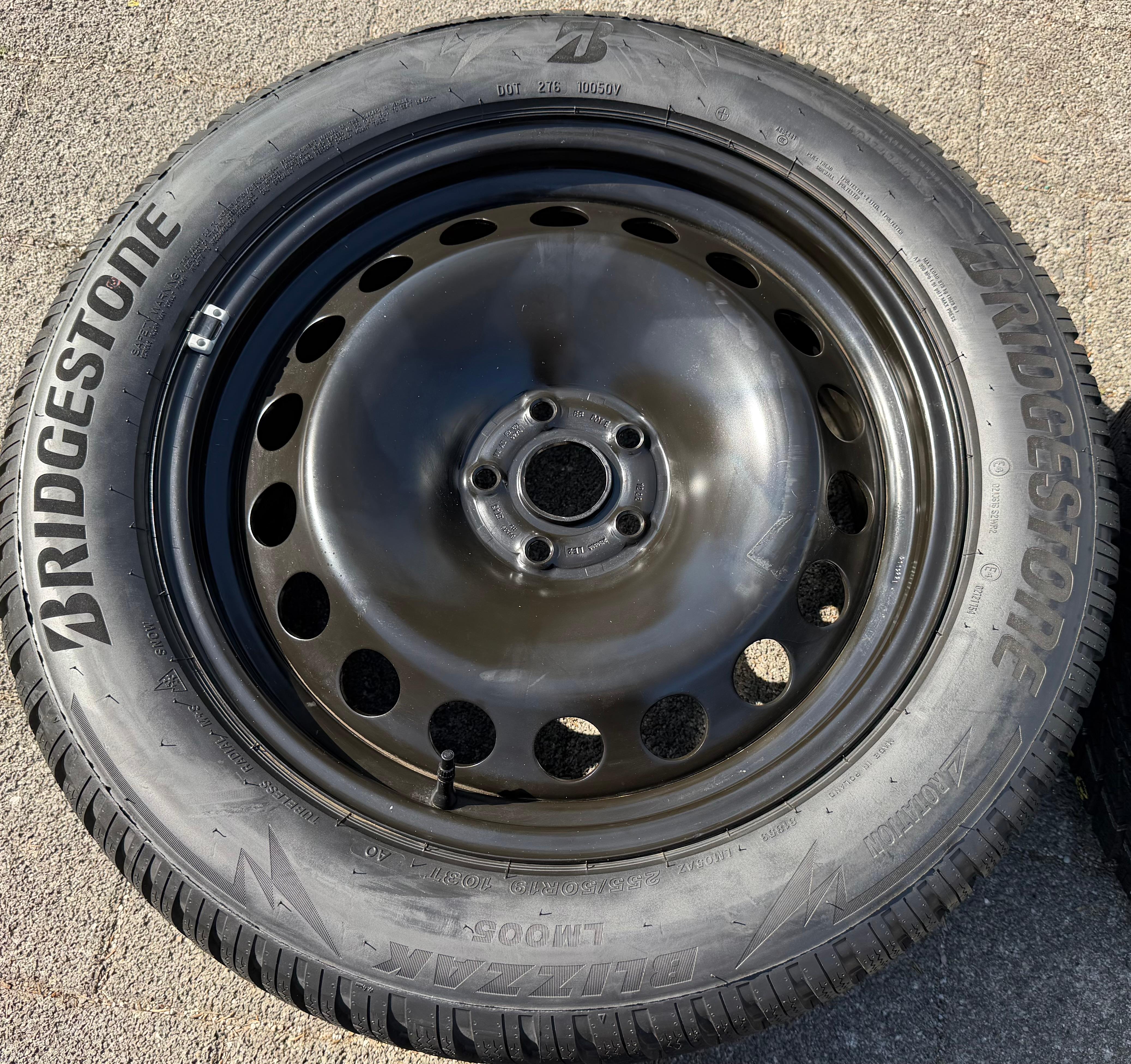 4 winterbanden Audi Q4, Škoda Elroq, Enyak, VW ID.4, ID.5, 1EA601027B, BRIDGESTONE, 2023, NIEUW