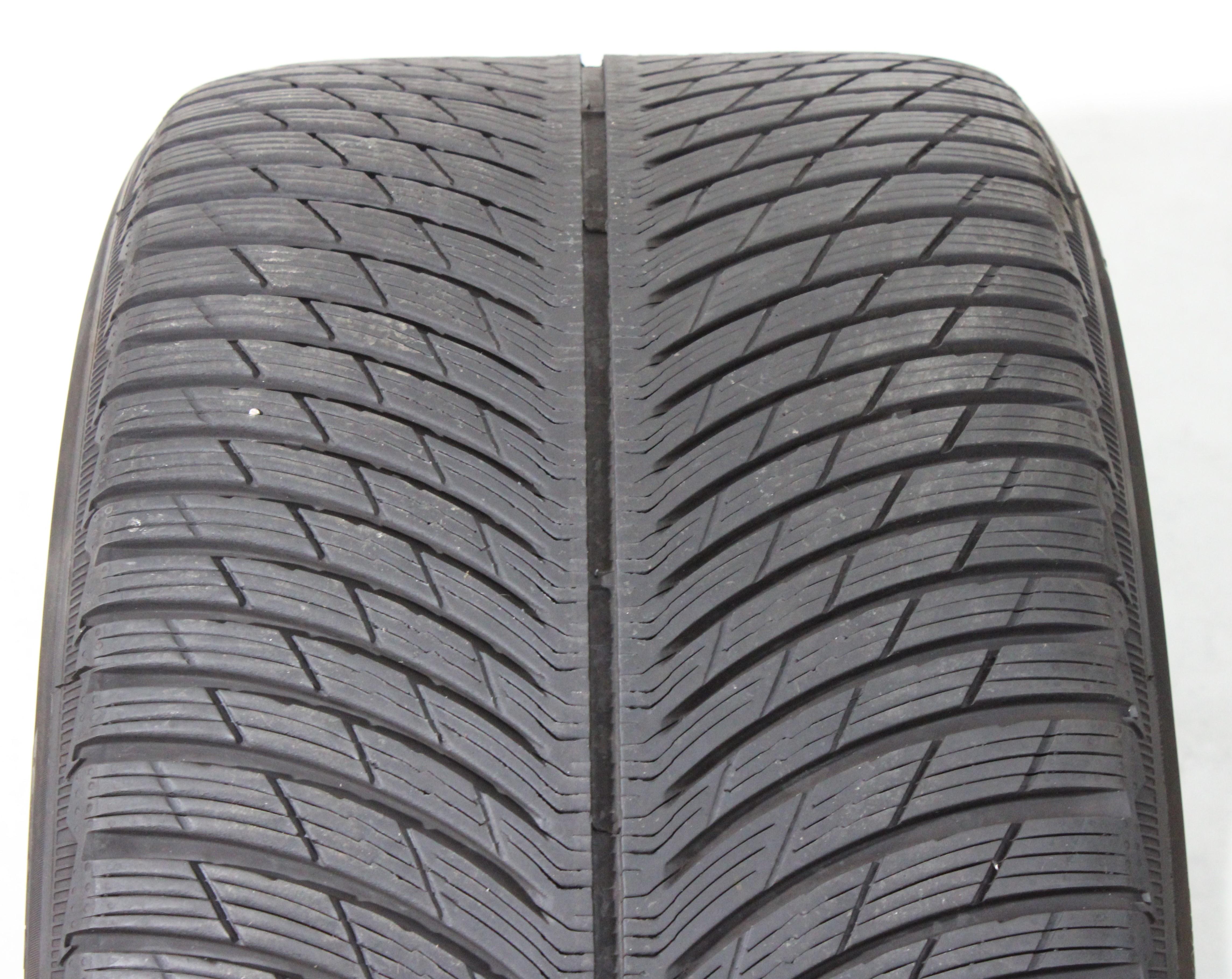 1 x 305/40R21 113V pneu hiver Michelin Pilot Alpin 5 SUV NCO au centre 4,5 mm et sur les épaules 5,5-6 mm 2024 XL