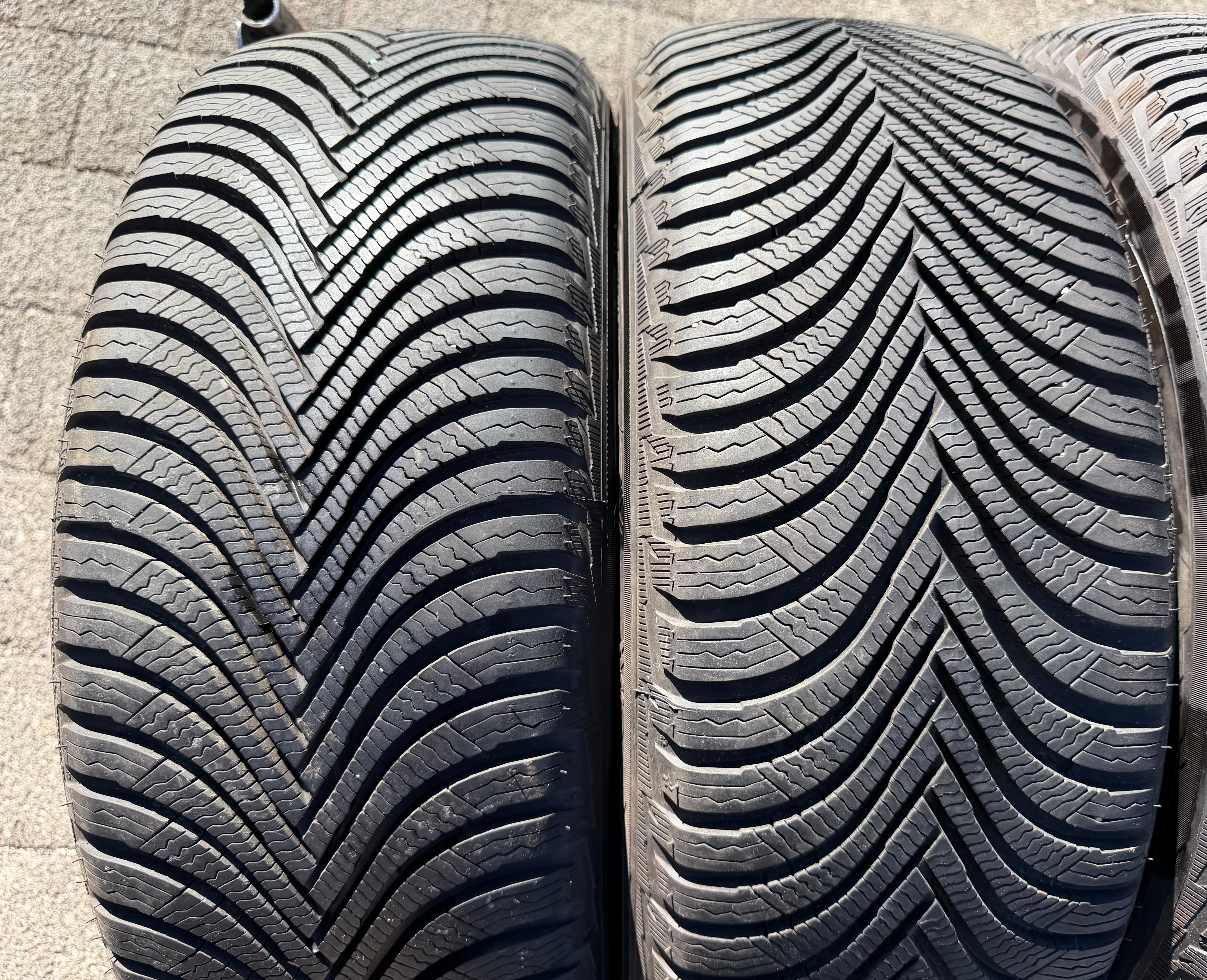 4 Original 17" Alu Winterräder Audi Q2 GA 215/55R17 94V Michelin 8MM 2023