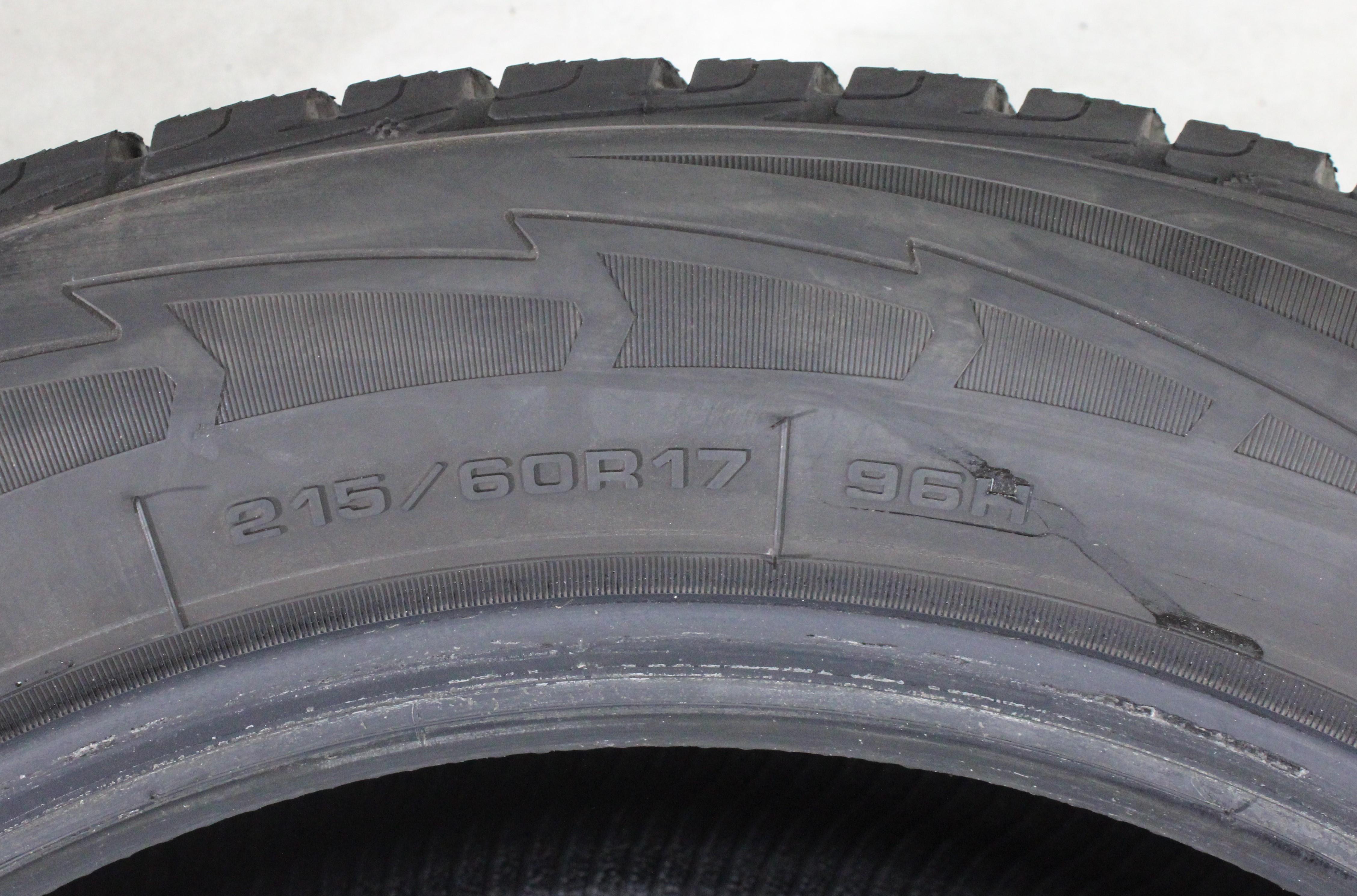 4 x 215/60R17 96H Neumáticos de invierno Goodyear Ultra Grip Performance GEN-1 5,5-6mm 2018