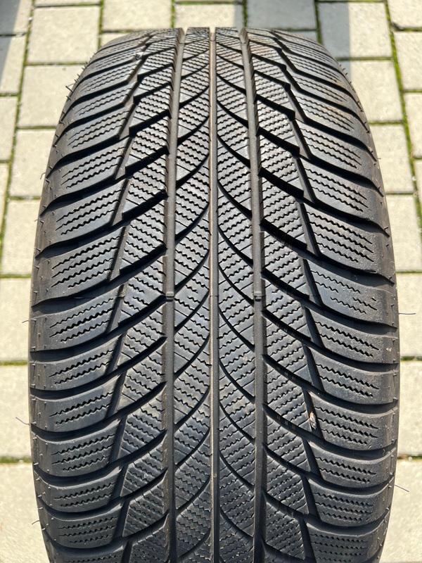 1 x 245/50R19 105V pneu hiver Bridgestone Blizzak LM001 Runflat 8mm 2015