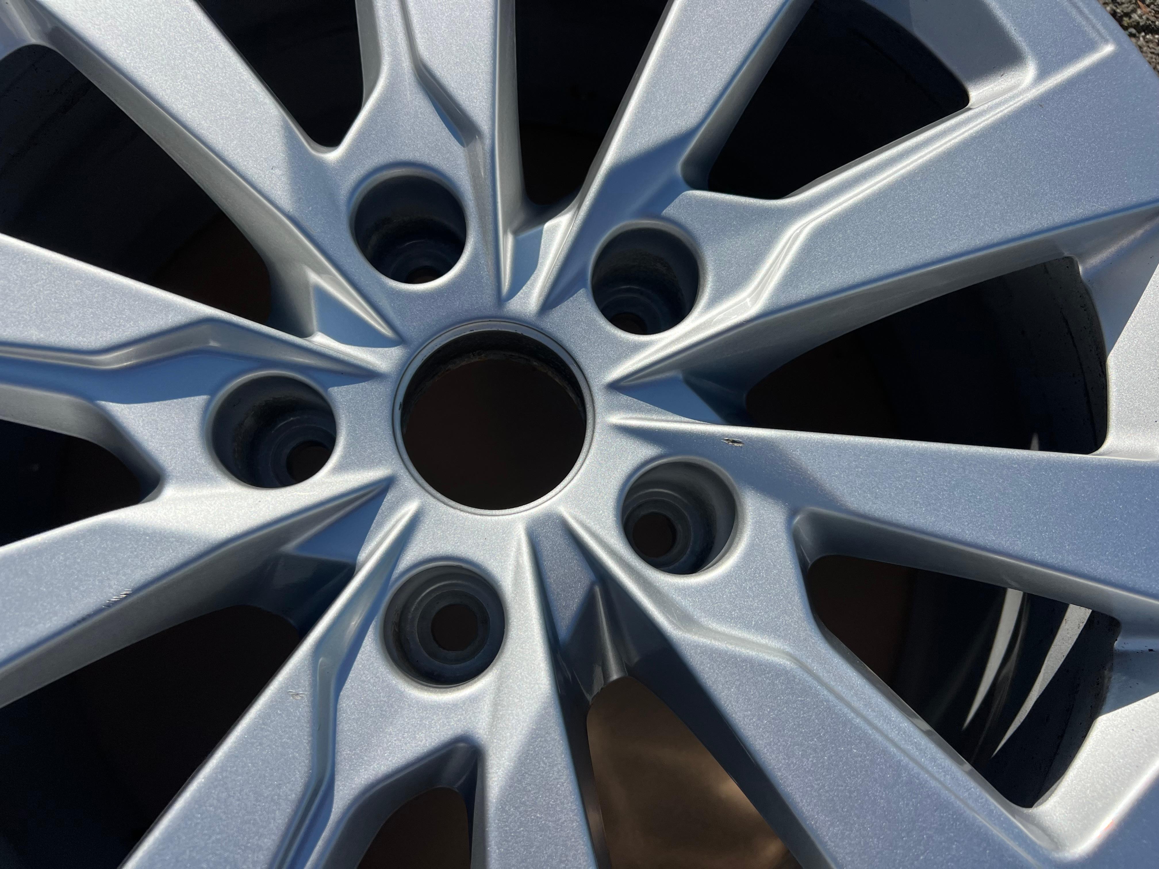 1 X LLANTA DE ALEACIÓN ORIGINAL 18" AUDI Q6 GF 85H601025 8x18 ET40