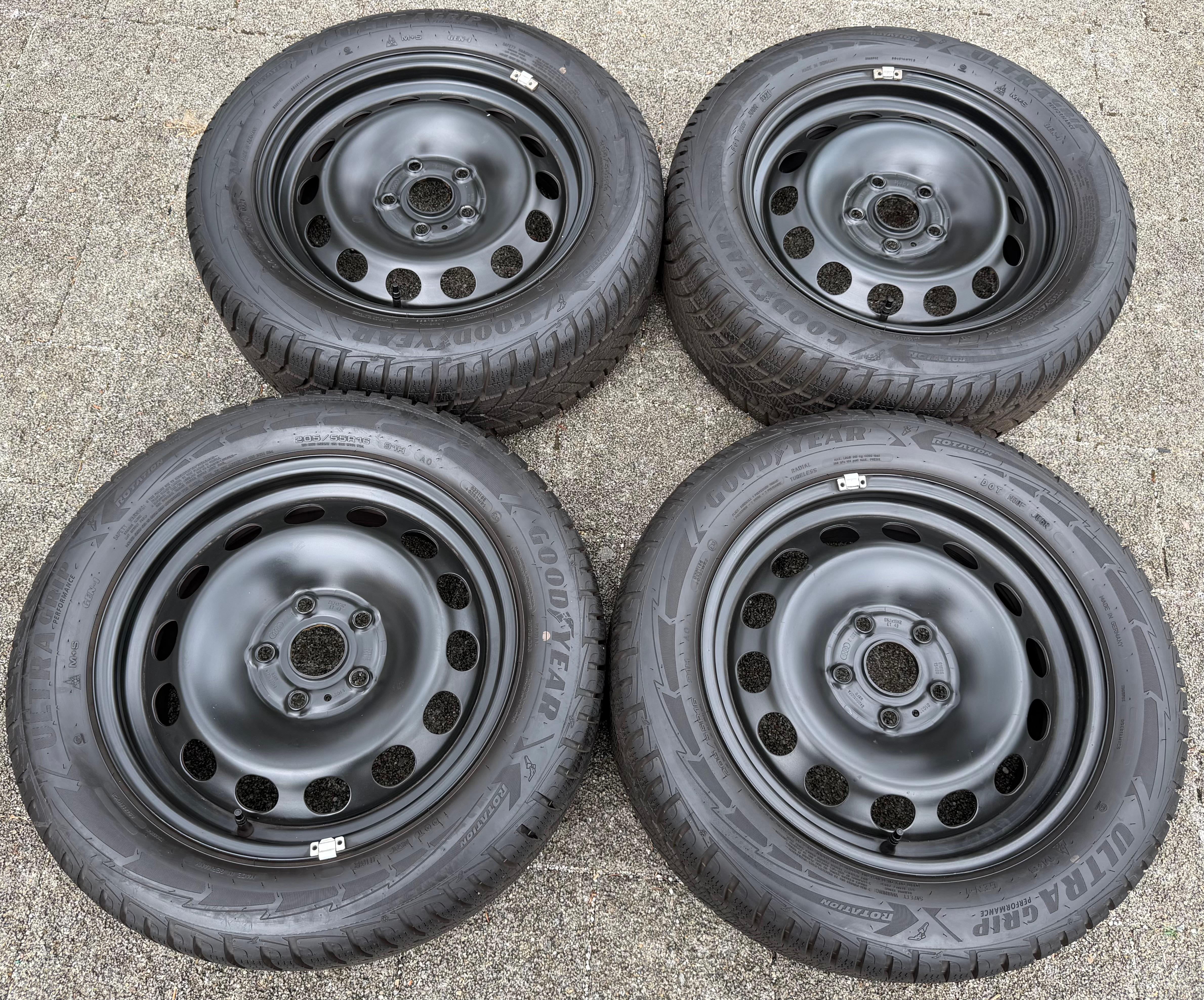 4 Winterräder Audi A3 8V Sportback Cabrio  205/55R16 91H Goodyear 8V0601027A 2021