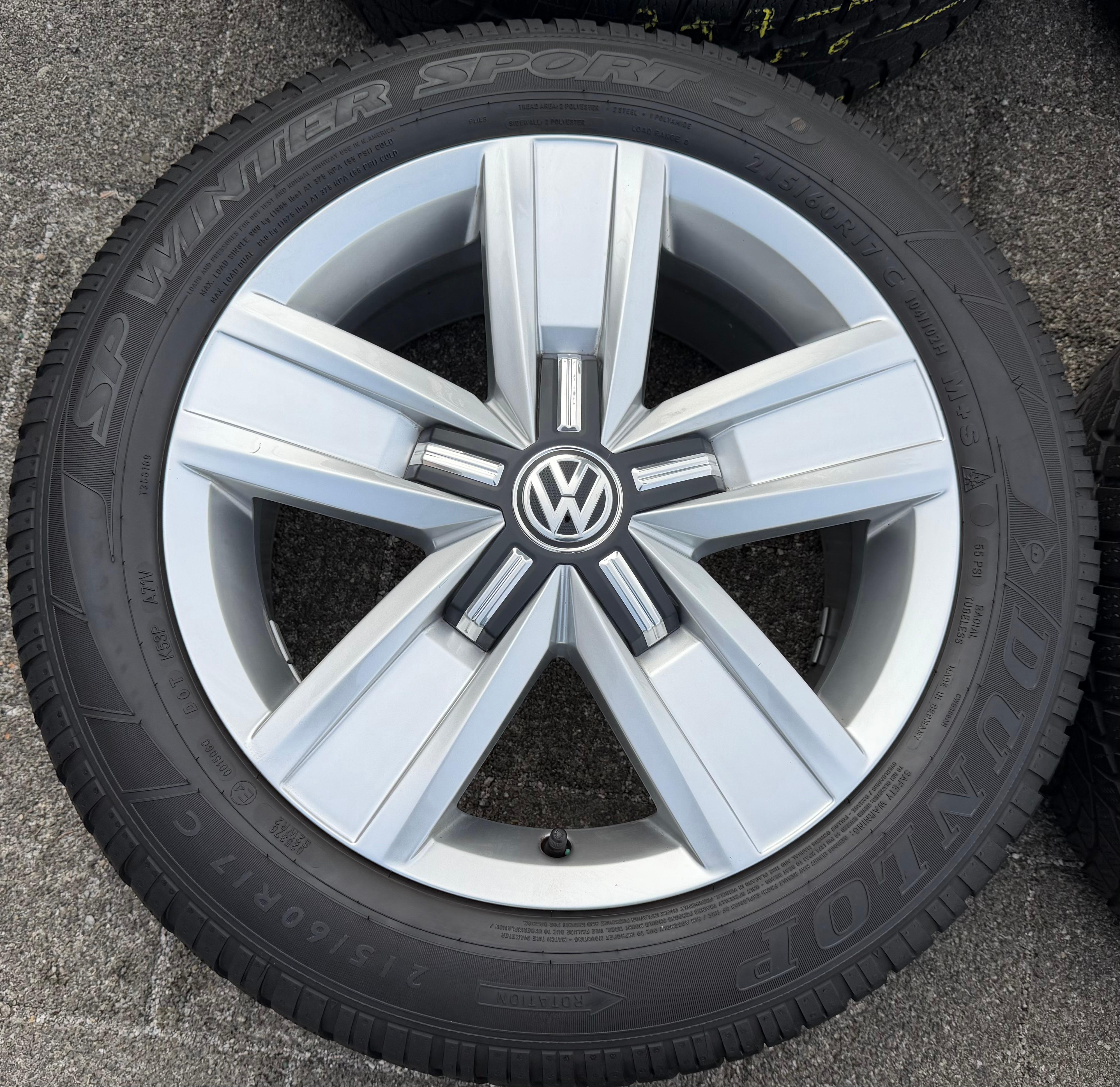 4 ruedas de invierno de aleación originales de 17" para VW BUS T5 T6 T6.1 7E0601025P Devonport 215/60R17C